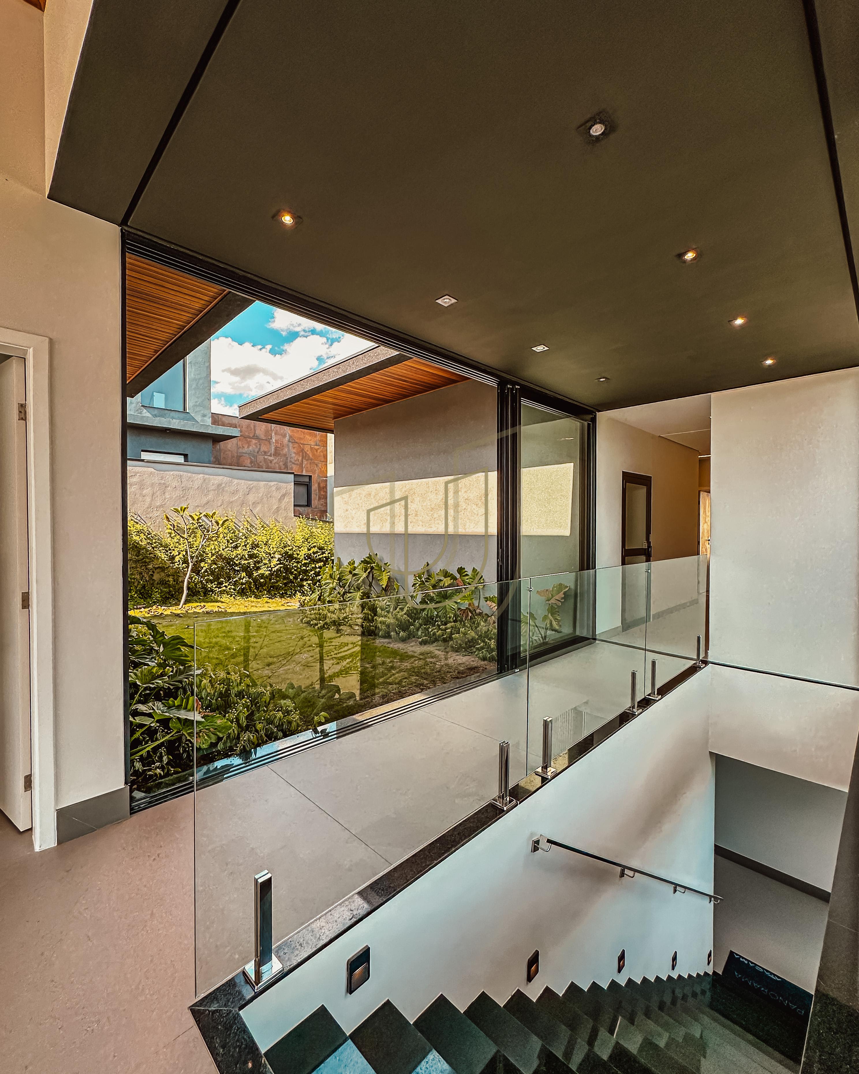 Mans&atilde;o de luxo com projeto contempor&acirc;neo com 4 su&iacute;tes em Urbanova - S&atilde;o Jos&eacute; dos Campos/SP  São José dos Campos - 