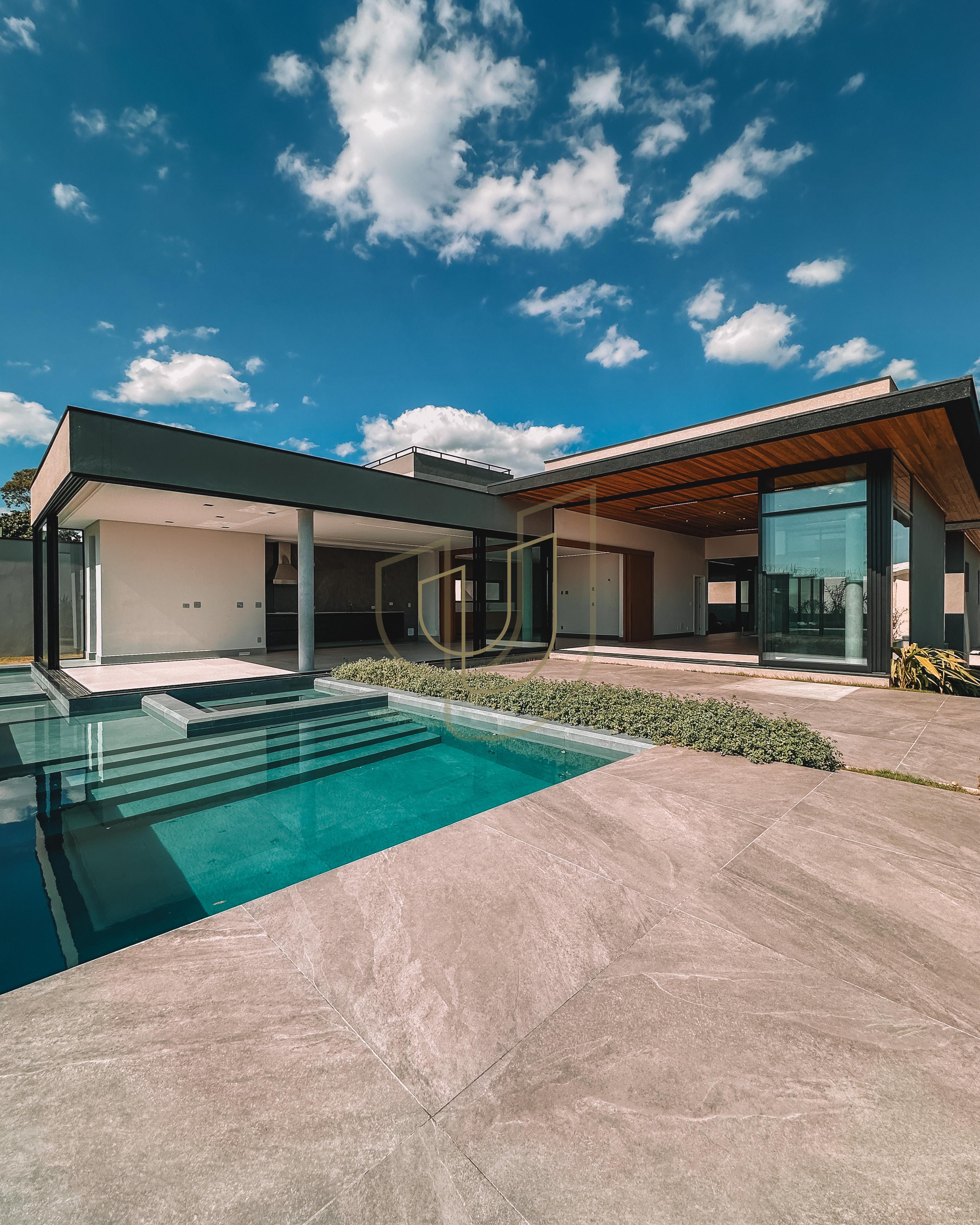 Mans&atilde;o de luxo com projeto contempor&acirc;neo com 4 su&iacute;tes em Urbanova - S&atilde;o Jos&eacute; dos Campos/SP  São José dos Campos - 