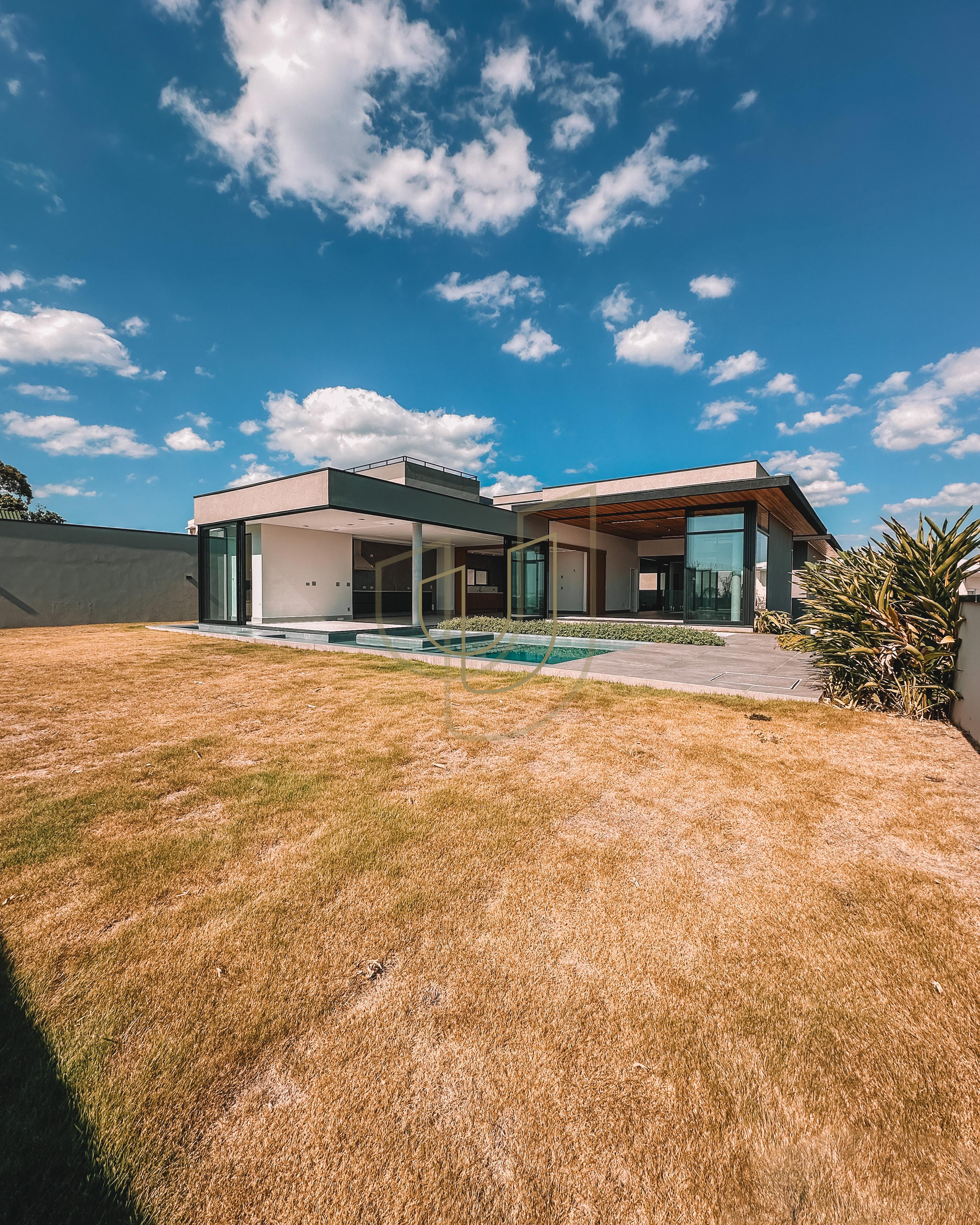 Mans&atilde;o de luxo com projeto contempor&acirc;neo com 4 su&iacute;tes em Urbanova - S&atilde;o Jos&eacute; dos Campos/SP  São José dos Campos - 