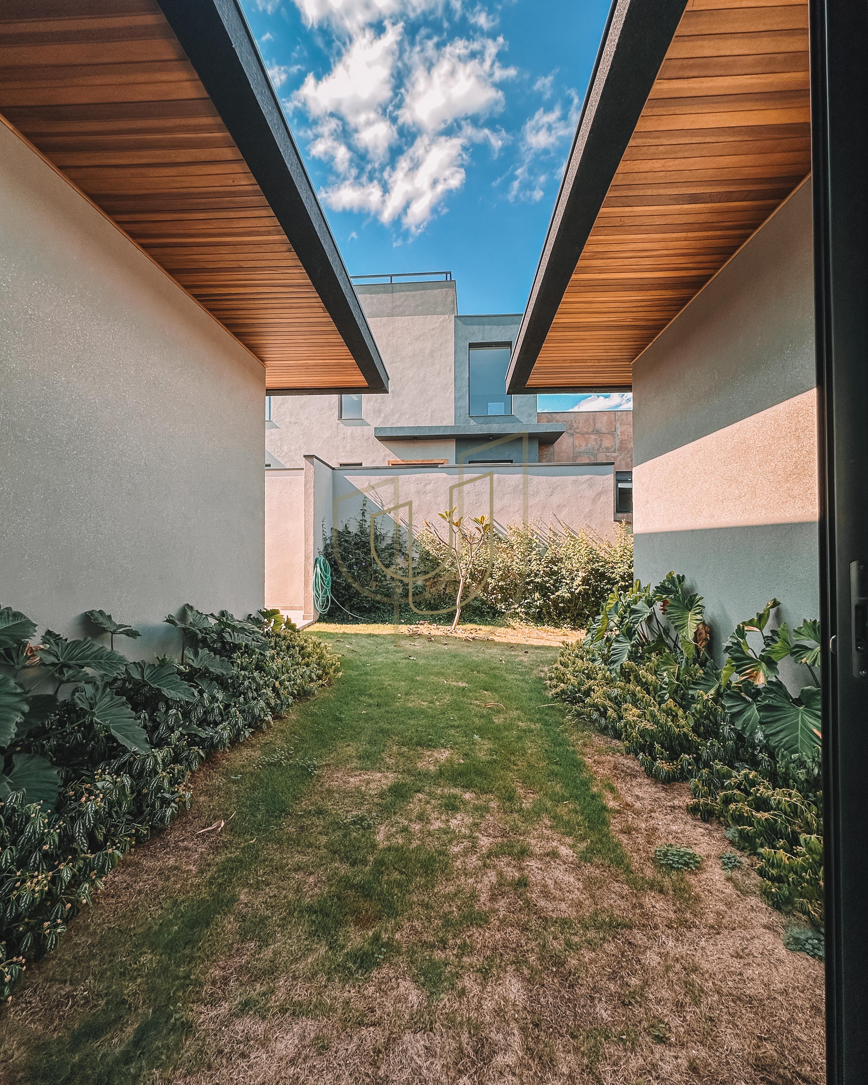 Mans&atilde;o de luxo com projeto contempor&acirc;neo com 4 su&iacute;tes em Urbanova - S&atilde;o Jos&eacute; dos Campos/SP  São José dos Campos - 