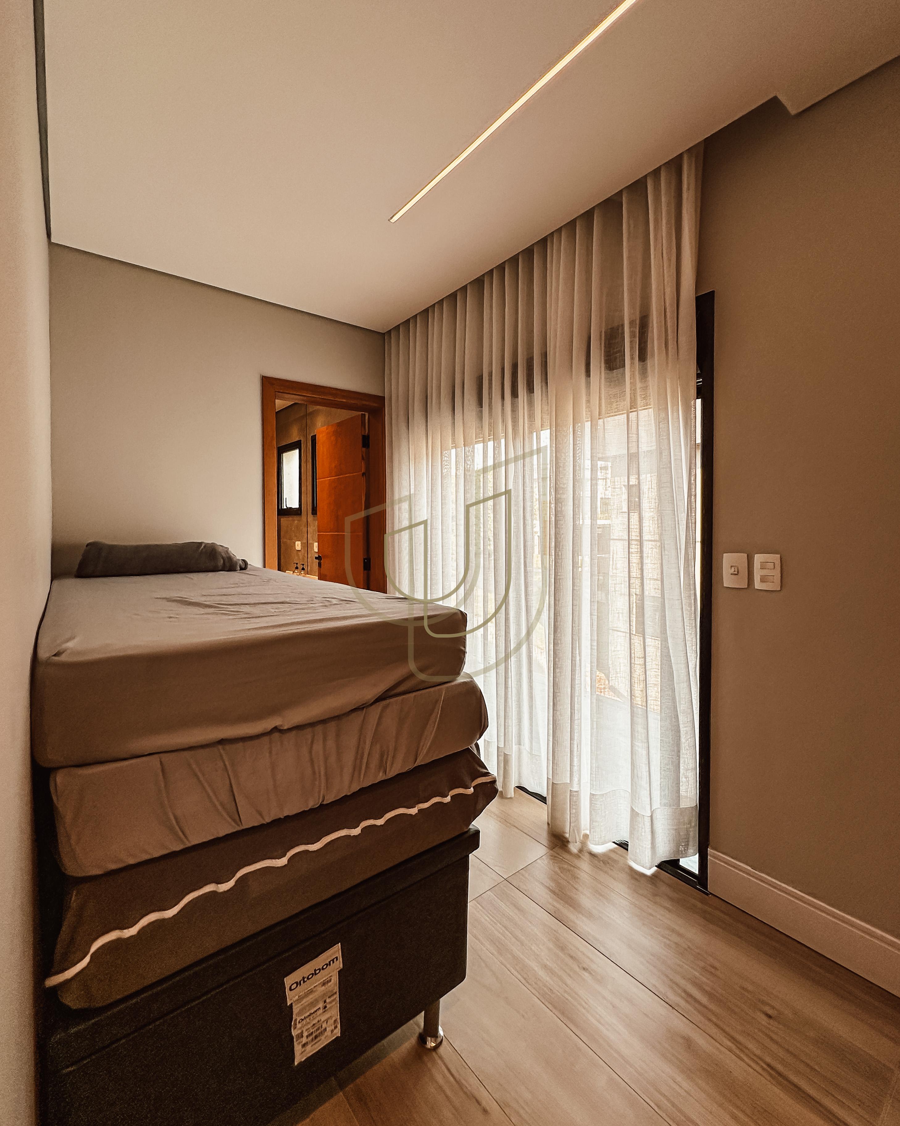 Mans&atilde;o de luxo e P&eacute; na &Aacute;gua com 10 Su&iacute;tes em Porto Laranjeiras - Piracaia/SP  Piracaia - 