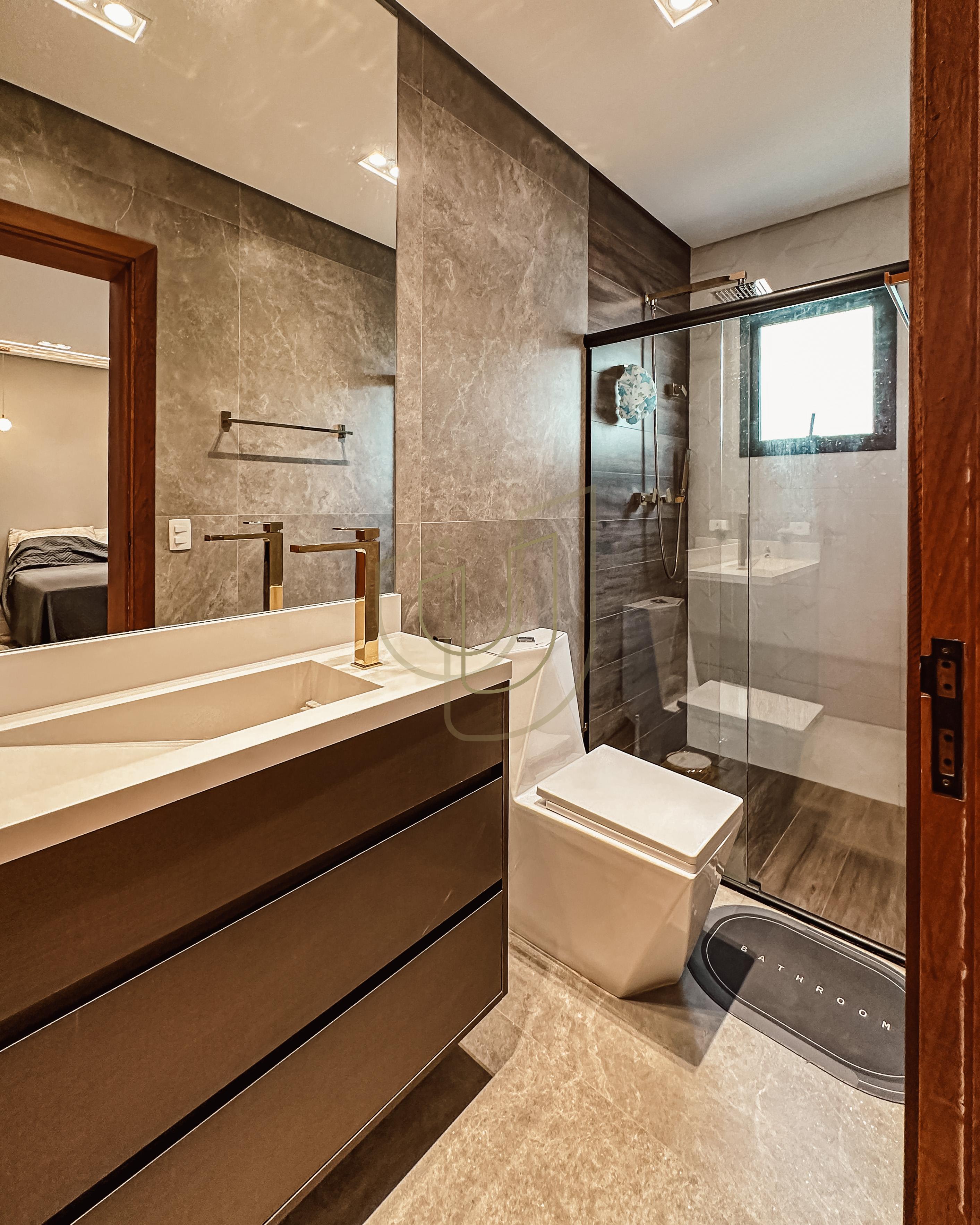 Mans&atilde;o de luxo e P&eacute; na &Aacute;gua com 10 Su&iacute;tes em Porto Laranjeiras - Piracaia/SP  Piracaia - 