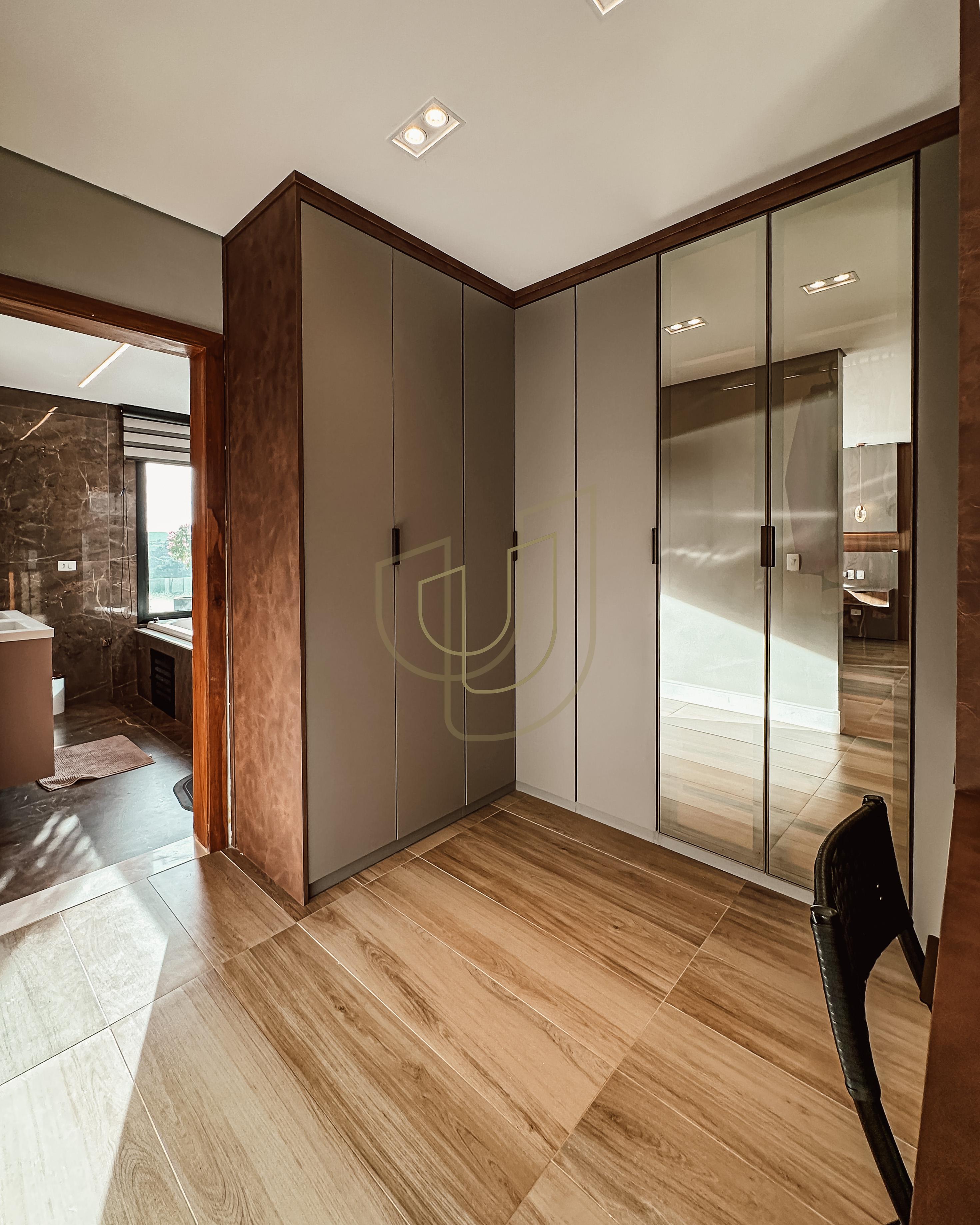 Mans&atilde;o de luxo e P&eacute; na &Aacute;gua com 10 Su&iacute;tes em Porto Laranjeiras - Piracaia/SP  Piracaia - 