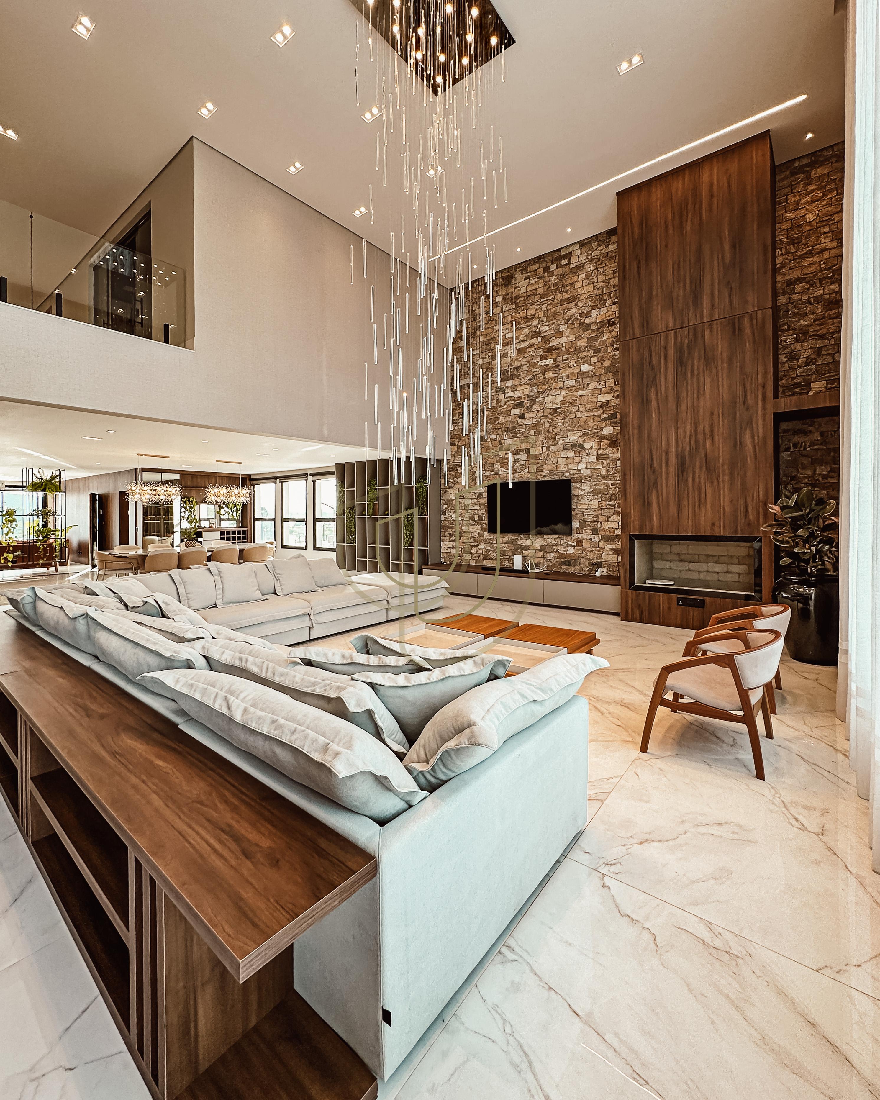 Mans&atilde;o de luxo e P&eacute; na &Aacute;gua com 10 Su&iacute;tes em Porto Laranjeiras - Piracaia/SP  Piracaia - 