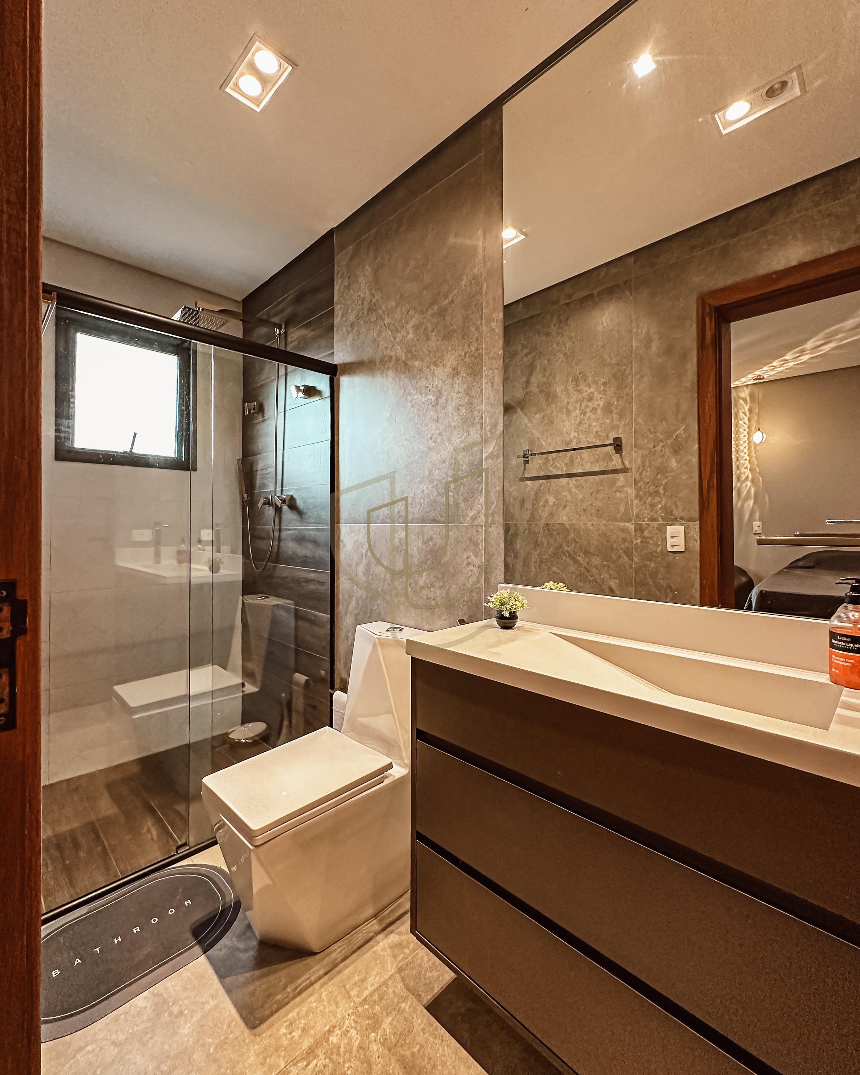 Mans&atilde;o de luxo e P&eacute; na &Aacute;gua com 10 Su&iacute;tes em Porto Laranjeiras - Piracaia/SP  Piracaia - 