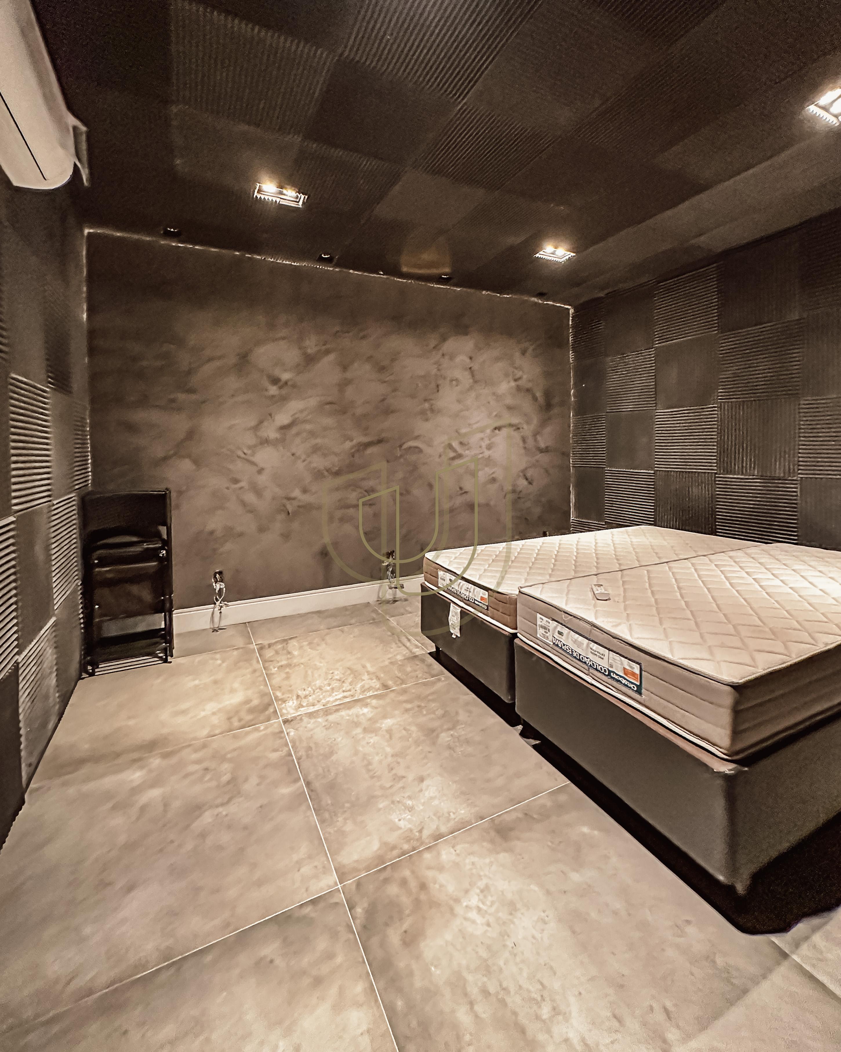 Mans&atilde;o de luxo e P&eacute; na &Aacute;gua com 10 Su&iacute;tes em Porto Laranjeiras - Piracaia/SP  Piracaia - 