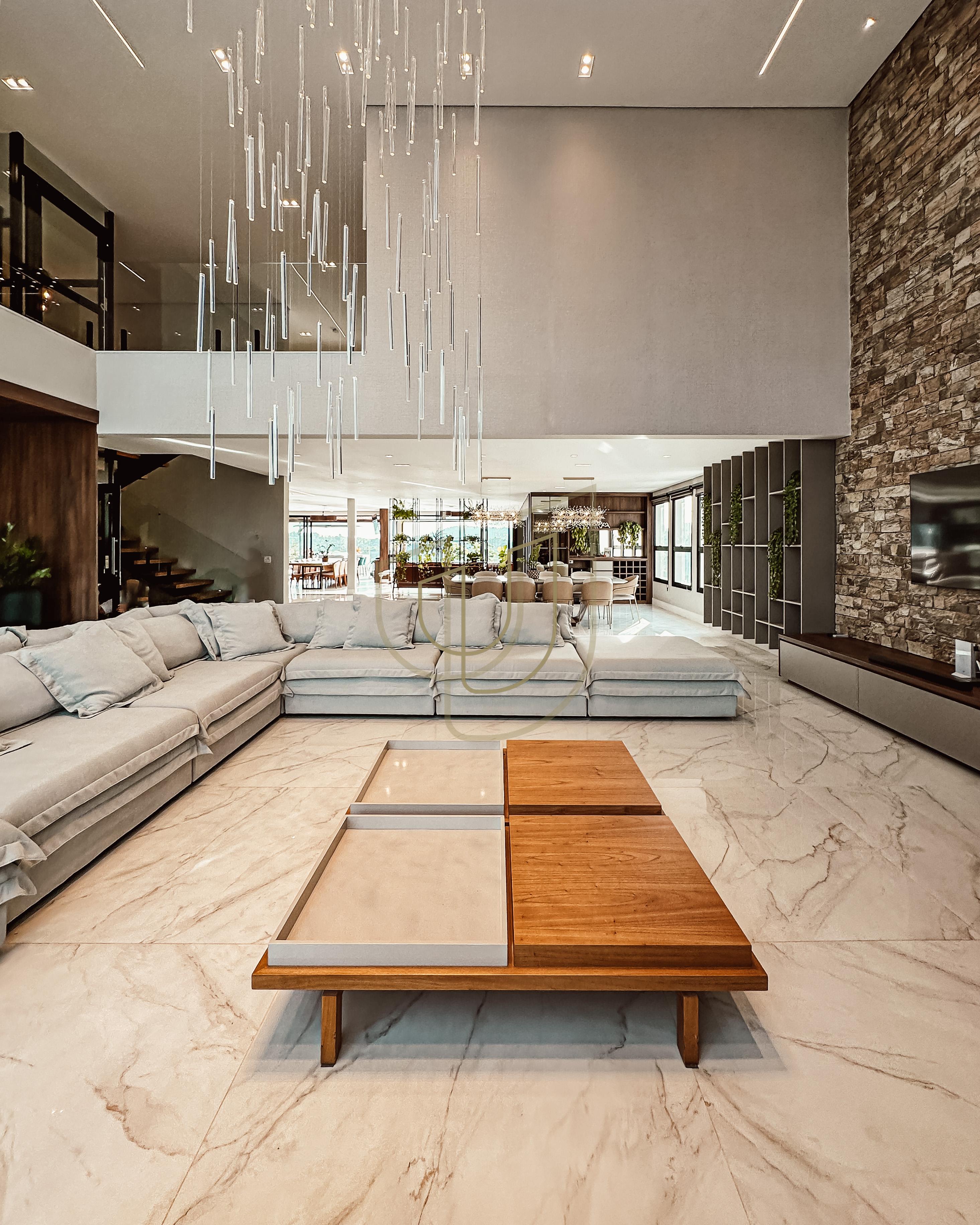 Mans&atilde;o de luxo e P&eacute; na &Aacute;gua com 10 Su&iacute;tes em Porto Laranjeiras - Piracaia/SP  Piracaia - 