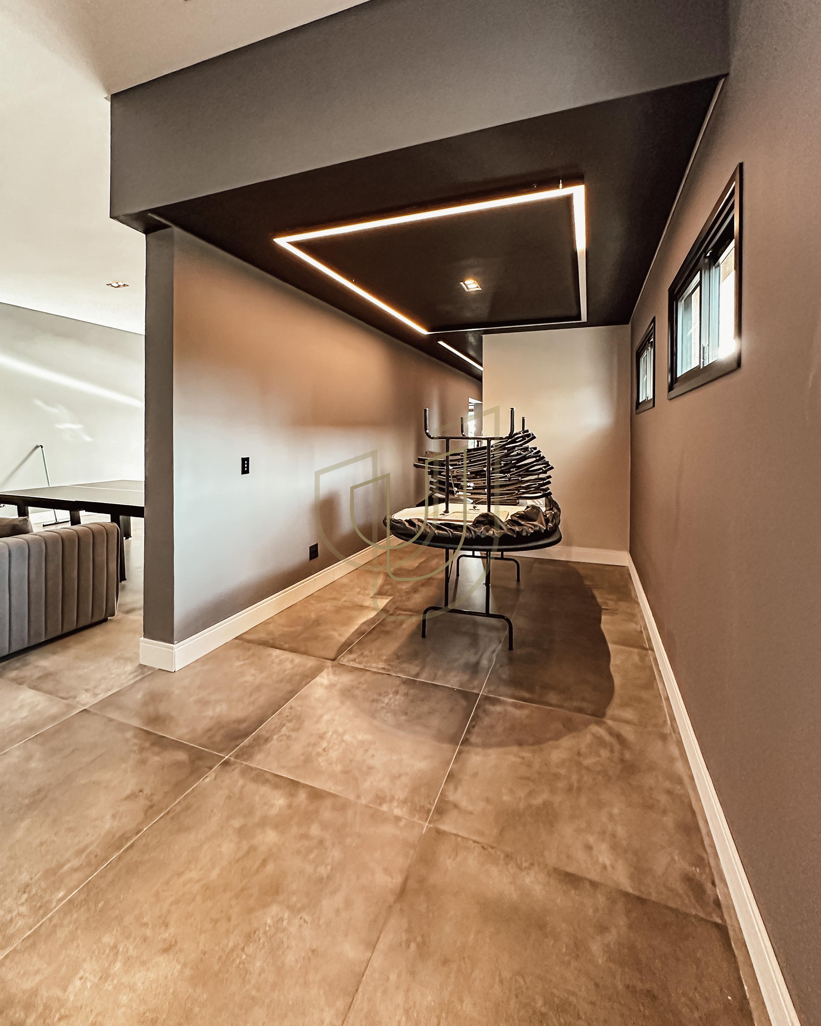 Mans&atilde;o de luxo e P&eacute; na &Aacute;gua com 10 Su&iacute;tes em Porto Laranjeiras - Piracaia/SP  Piracaia - 