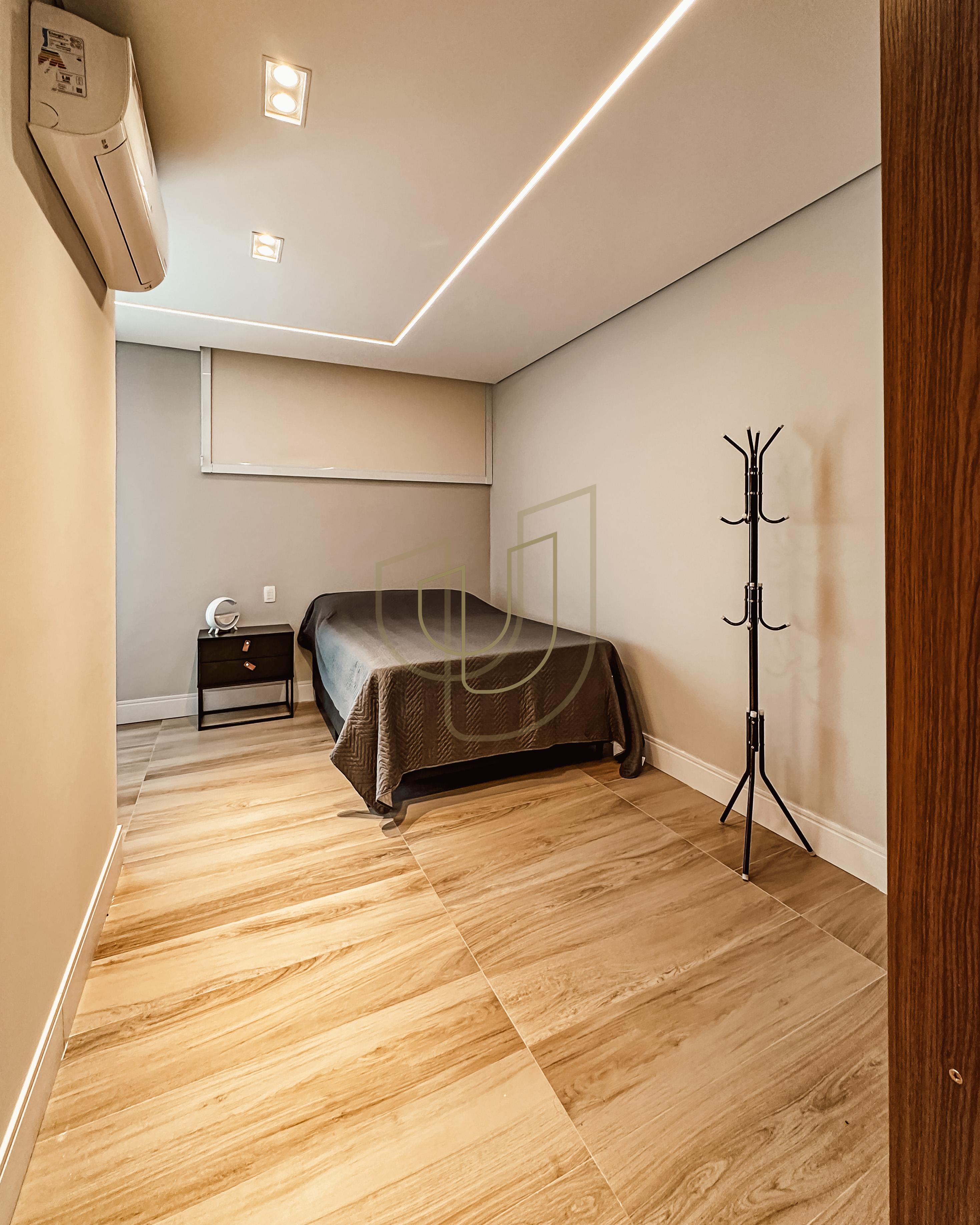 Mans&atilde;o de luxo e P&eacute; na &Aacute;gua com 10 Su&iacute;tes em Porto Laranjeiras - Piracaia/SP  Piracaia - 