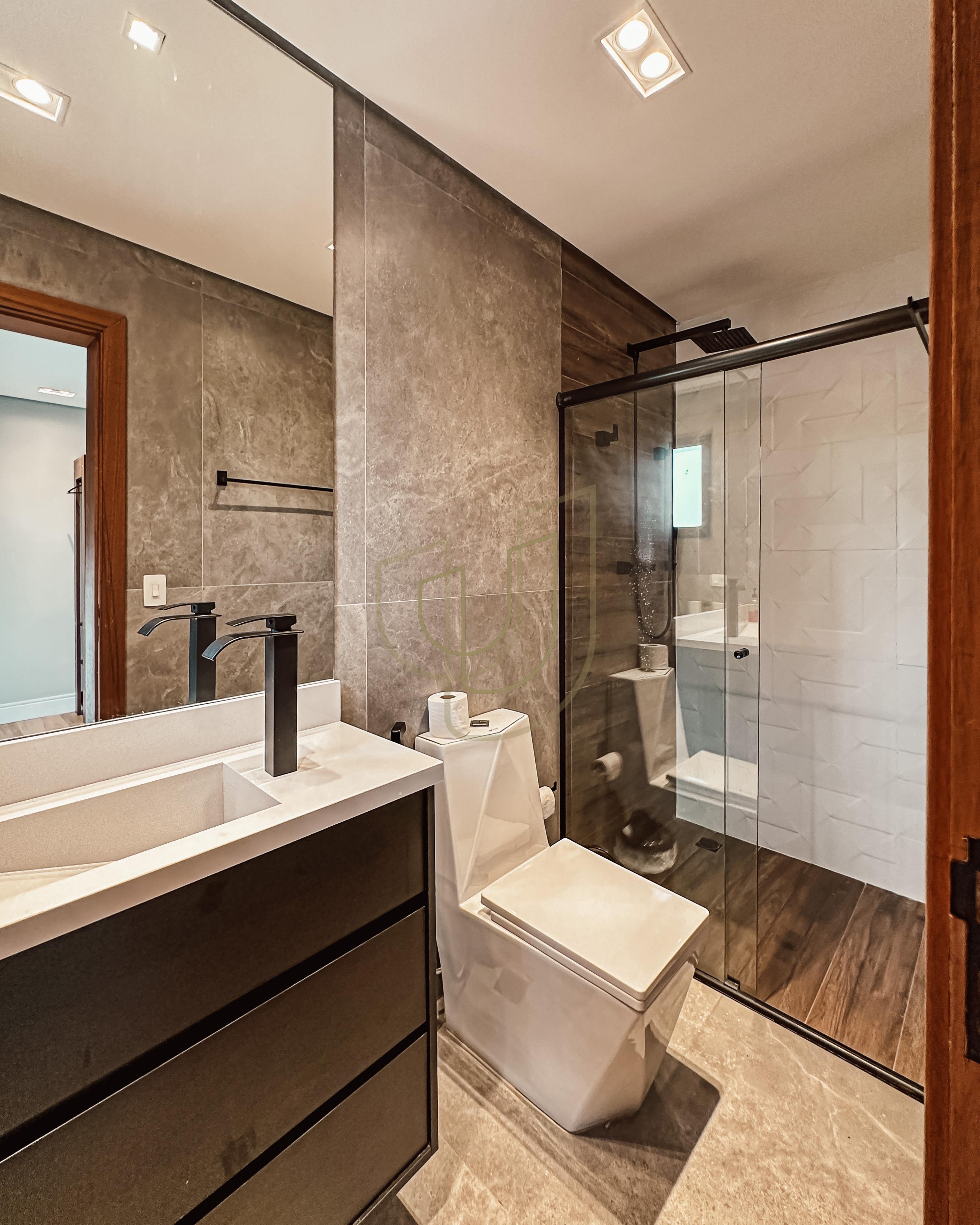 Mans&atilde;o de luxo e P&eacute; na &Aacute;gua com 10 Su&iacute;tes em Porto Laranjeiras - Piracaia/SP  Piracaia - 