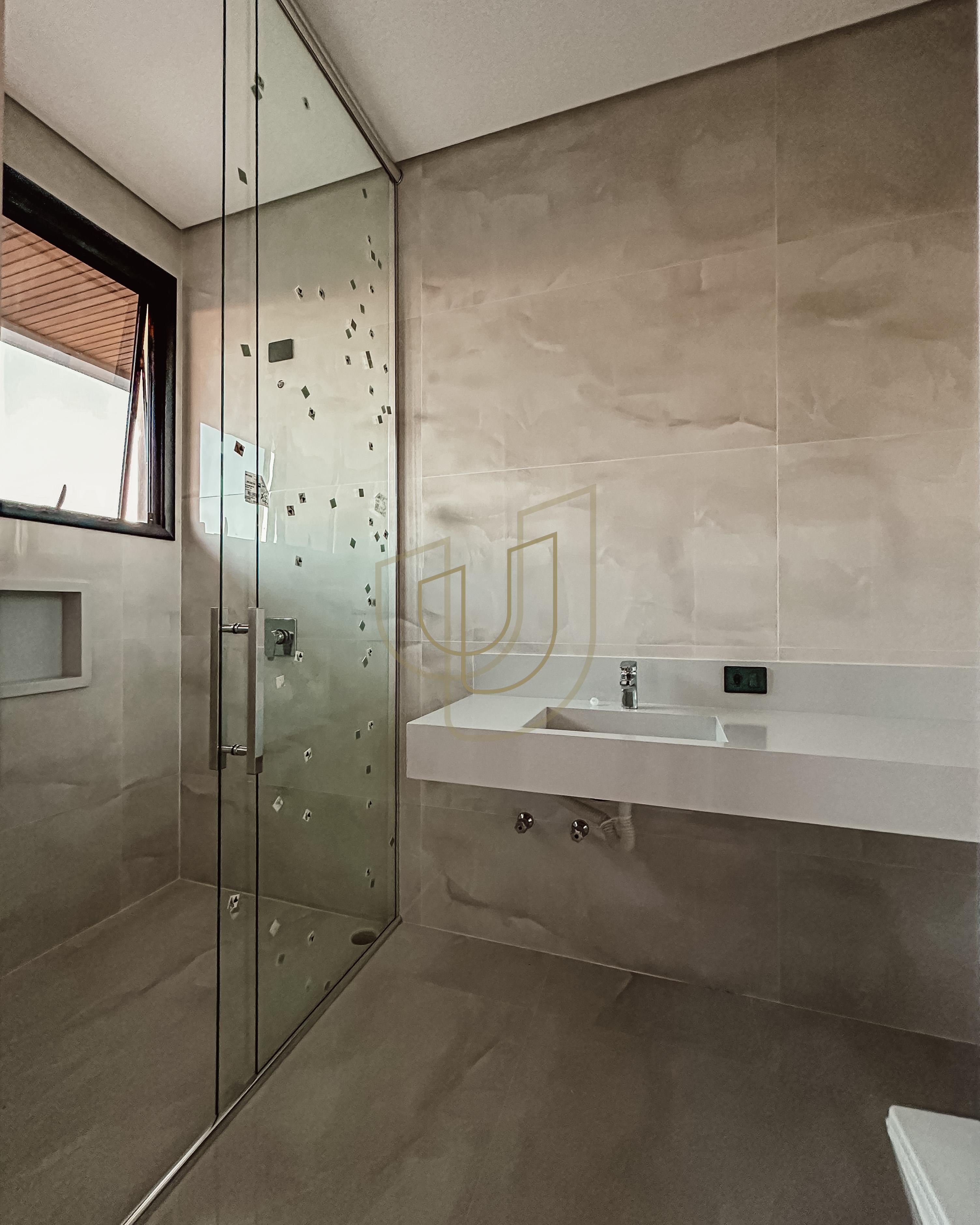 Sobrado sofisticado com vista &uacute;nica e com 5 su&iacute;tes no Alphaville - S&atilde;o Jos&eacute; dos Campos/SP  São José dos Campos - 