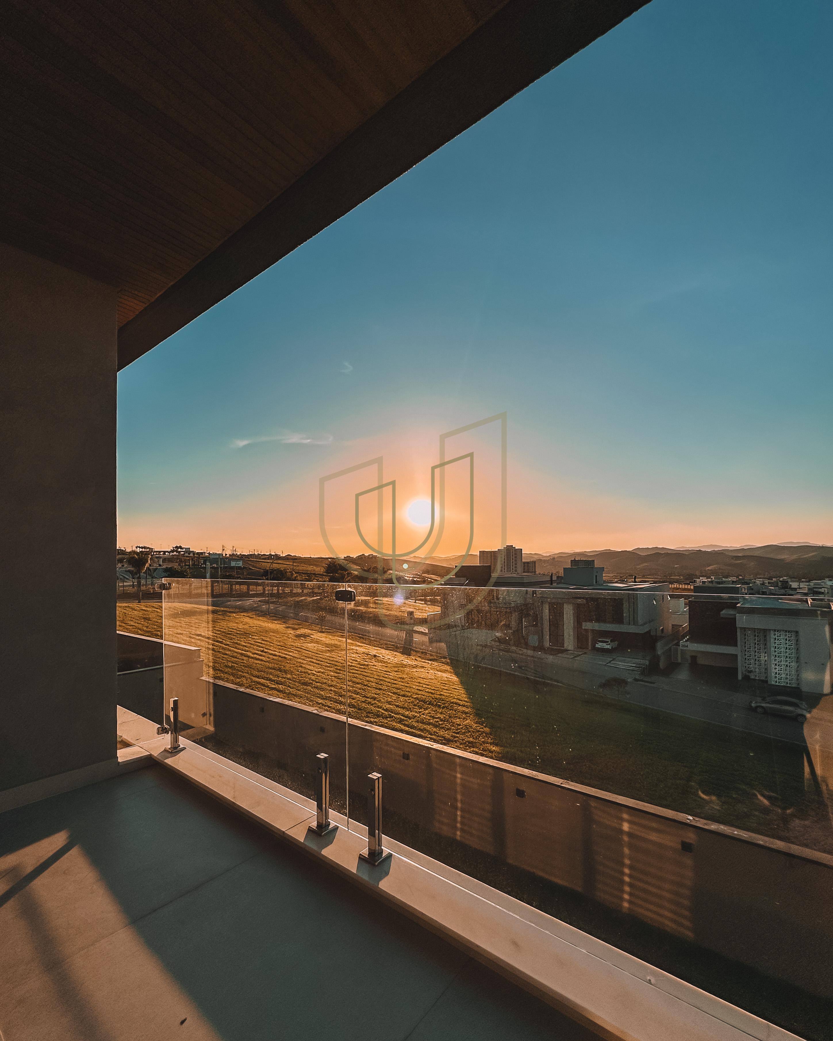 Sobrado sofisticado com vista &uacute;nica e com 5 su&iacute;tes no Alphaville - S&atilde;o Jos&eacute; dos Campos/SP  São José dos Campos - 