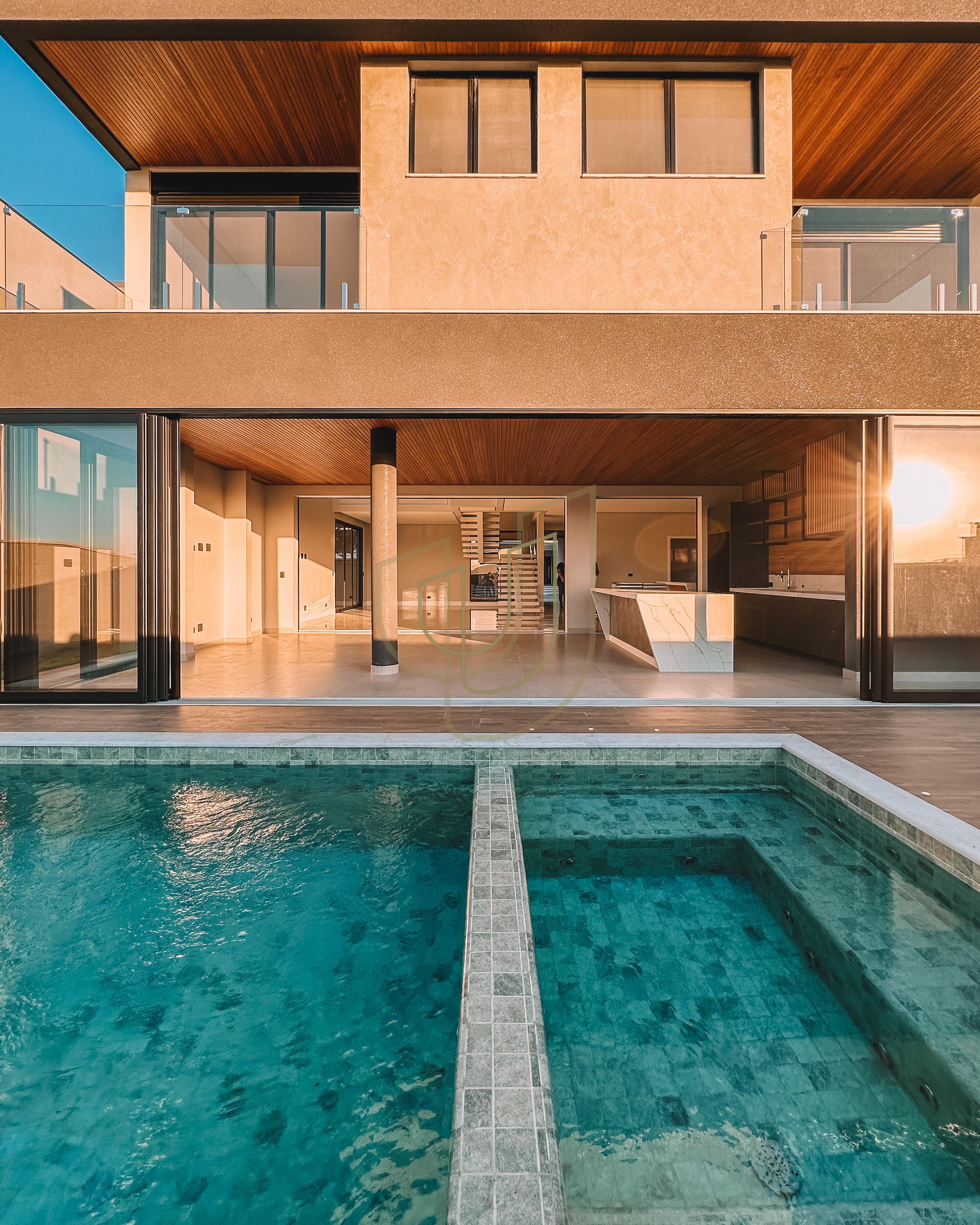 Sobrado sofisticado com vista &uacute;nica e com 5 su&iacute;tes no Alphaville - S&atilde;o Jos&eacute; dos Campos/SP  São José dos Campos - 