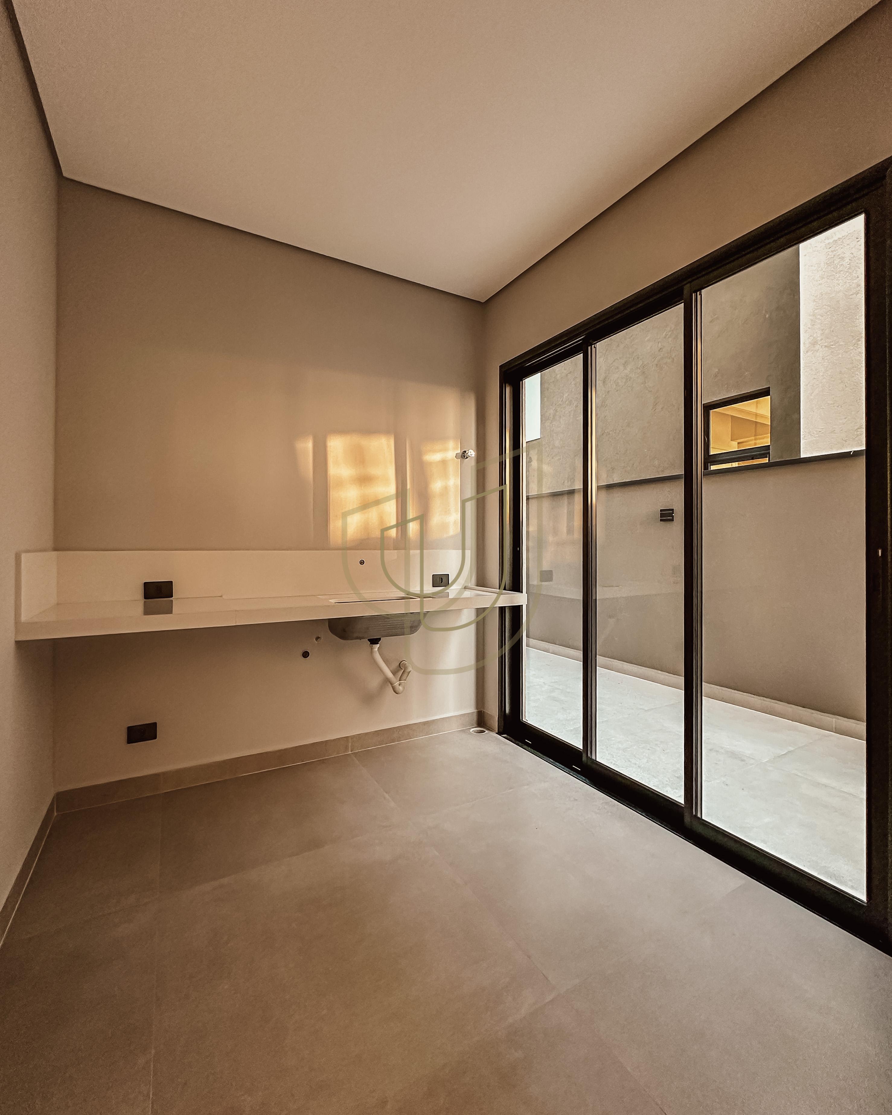 Sobrado sofisticado com vista &uacute;nica e com 5 su&iacute;tes no Alphaville - S&atilde;o Jos&eacute; dos Campos/SP  São José dos Campos - 