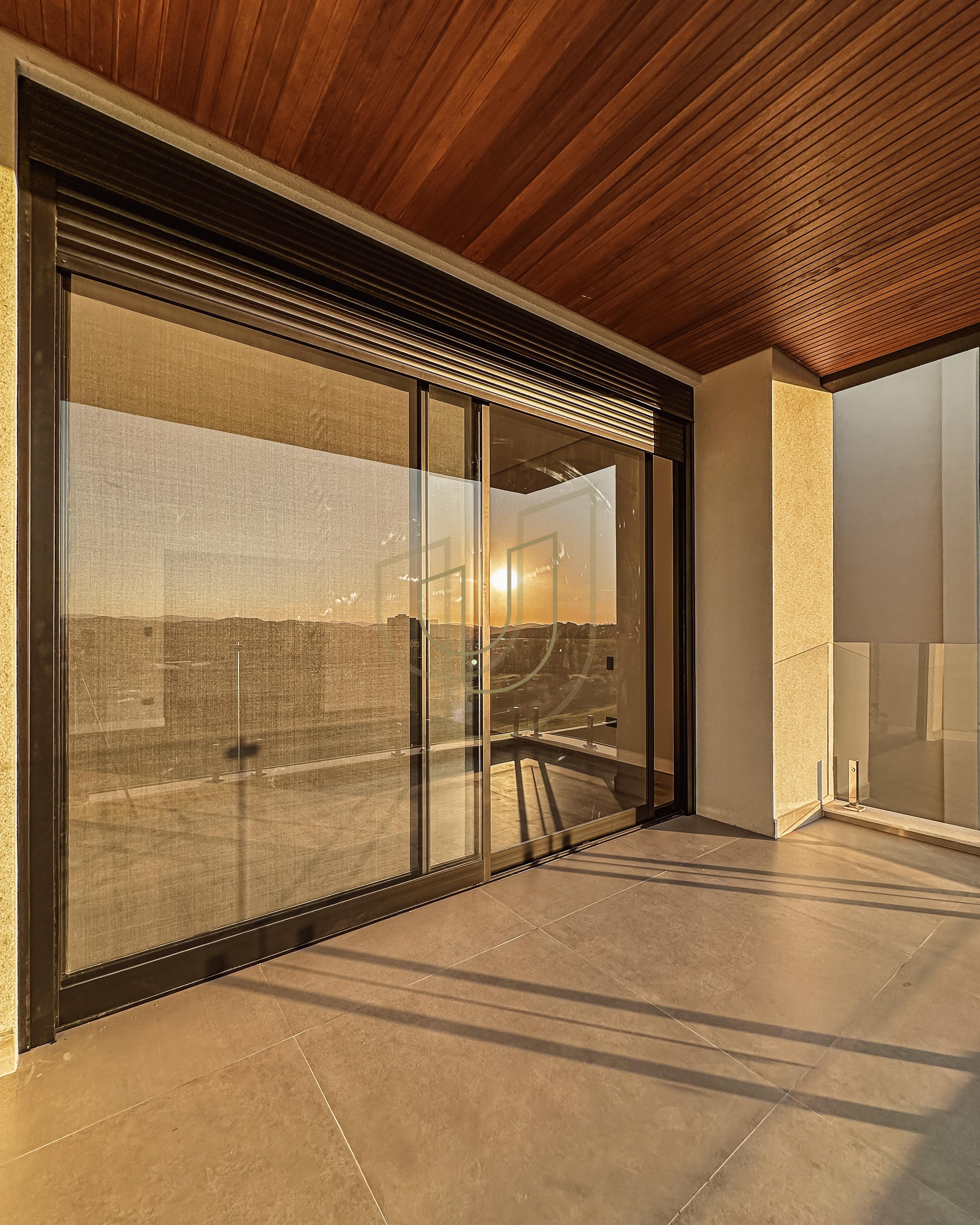 Sobrado sofisticado com vista &uacute;nica e com 5 su&iacute;tes no Alphaville - S&atilde;o Jos&eacute; dos Campos/SP  São José dos Campos - 