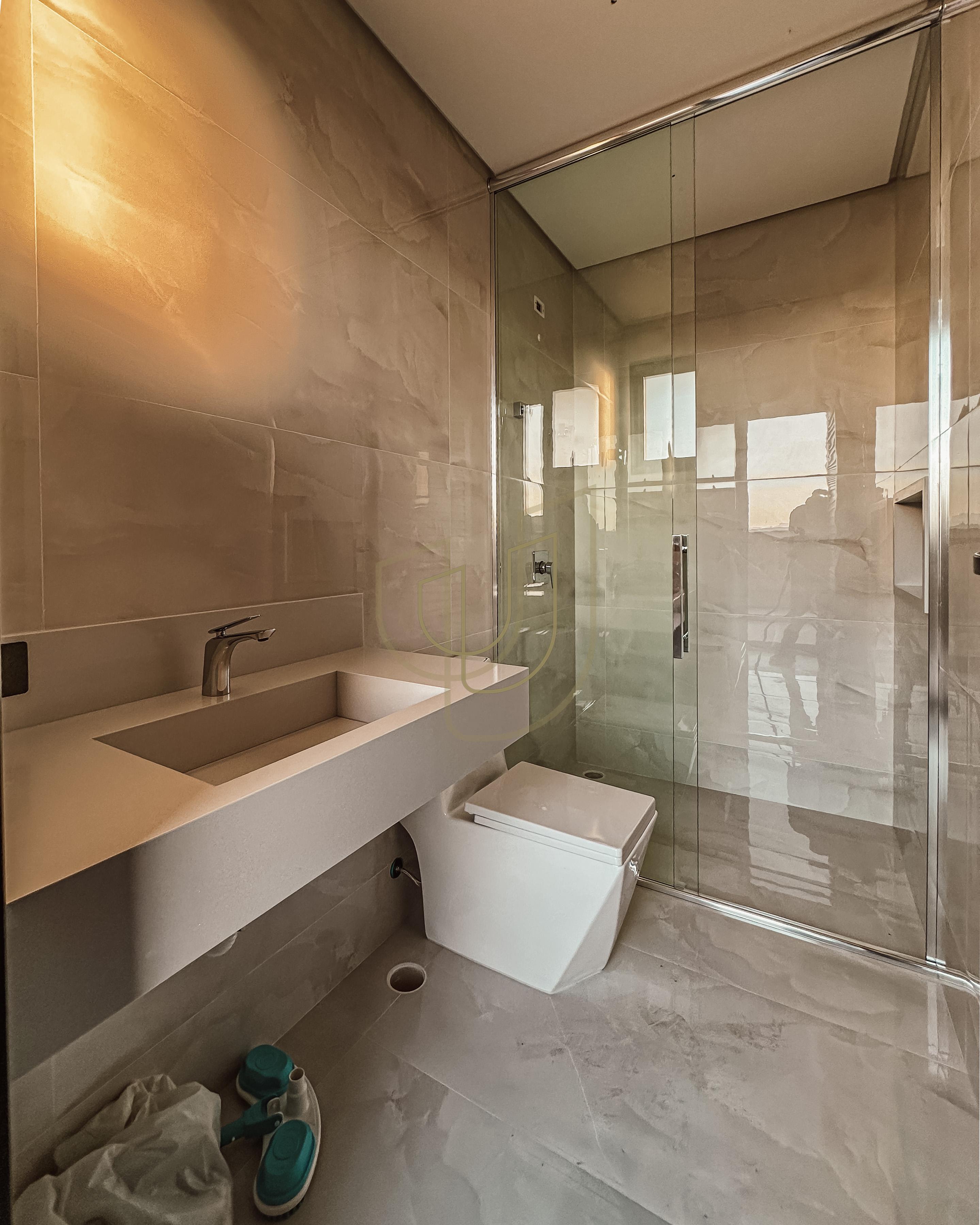 Sobrado sofisticado com vista &uacute;nica e com 5 su&iacute;tes no Alphaville - S&atilde;o Jos&eacute; dos Campos/SP  São José dos Campos - 