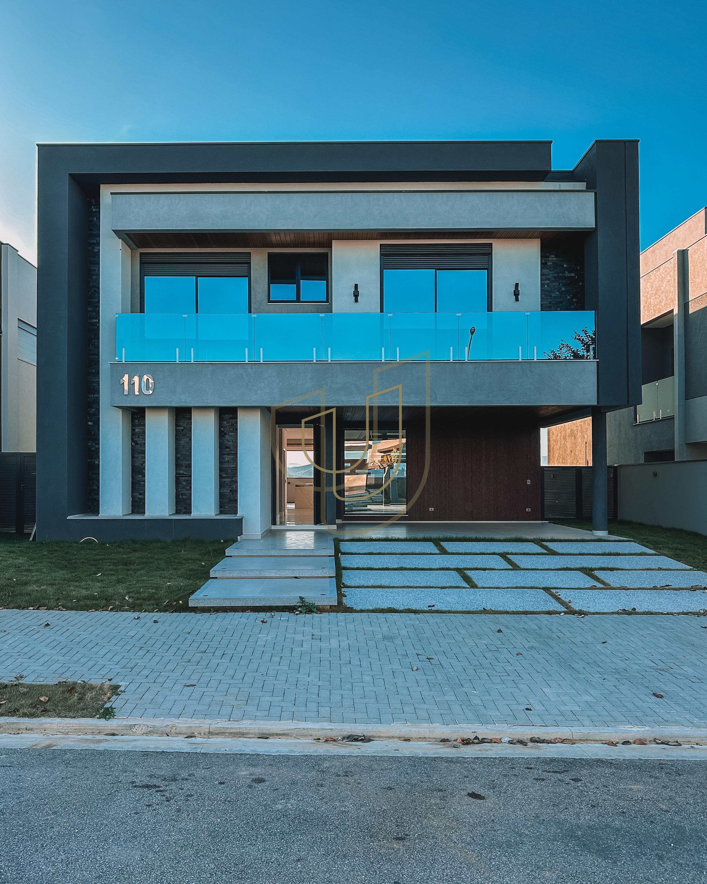 Sobrado sofisticado com vista &uacute;nica e com 5 su&iacute;tes no Alphaville - S&atilde;o Jos&eacute; dos Campos/SP  São José dos Campos - 