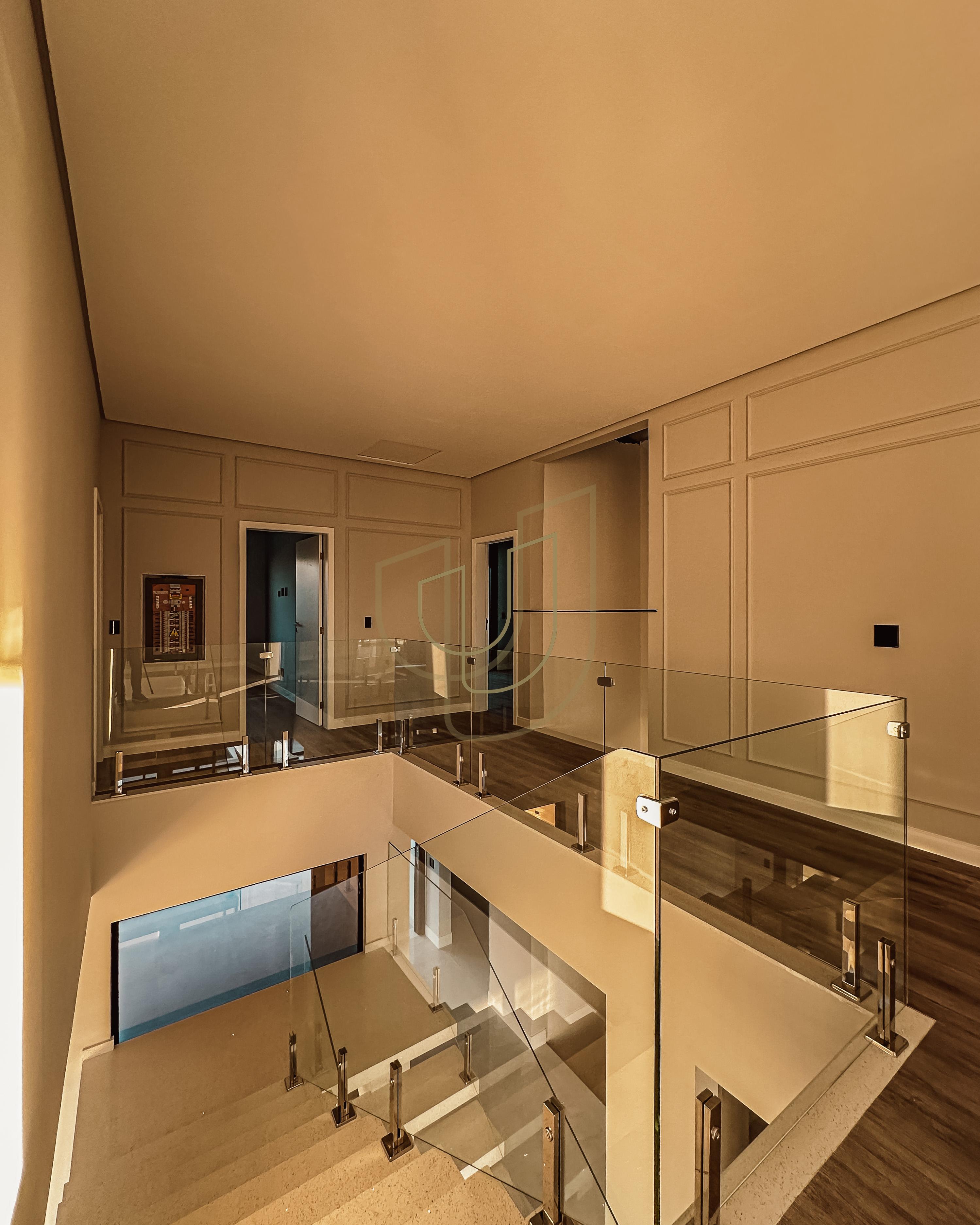 Sobrado sofisticado com vista &uacute;nica e com 5 su&iacute;tes no Alphaville - S&atilde;o Jos&eacute; dos Campos/SP  São José dos Campos - 