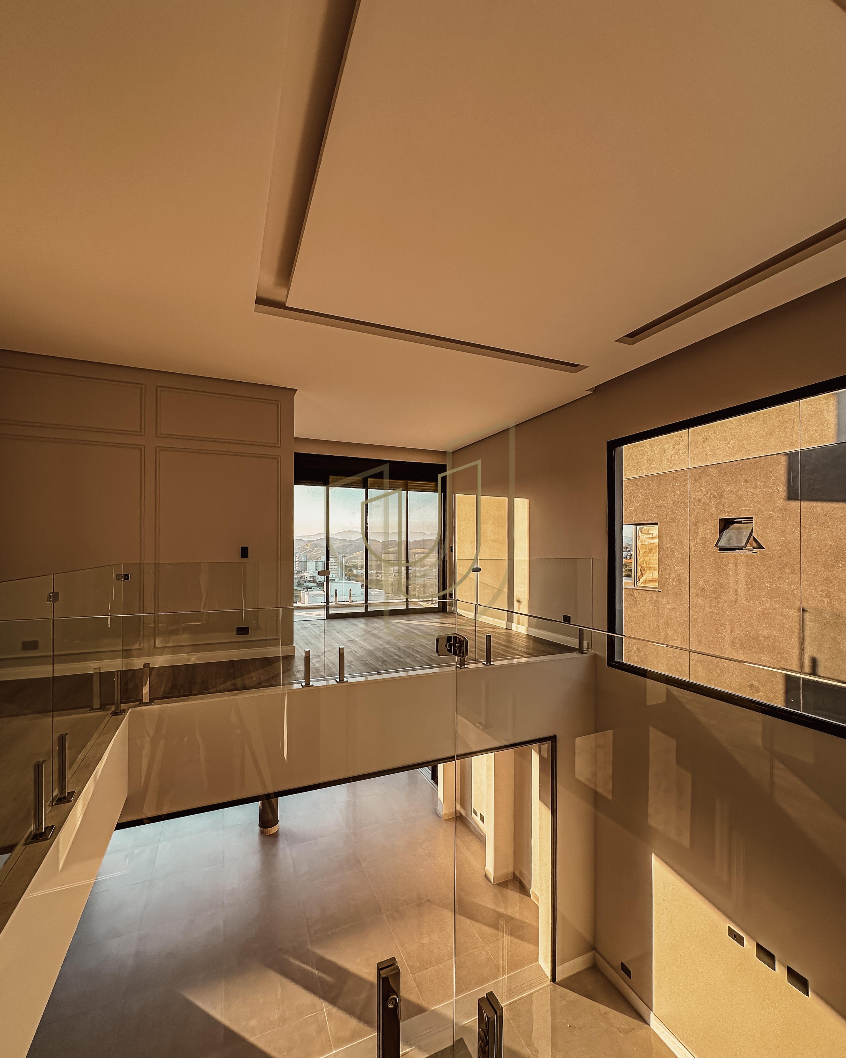 Sobrado sofisticado com vista &uacute;nica e com 5 su&iacute;tes no Alphaville - S&atilde;o Jos&eacute; dos Campos/SP  São José dos Campos - 