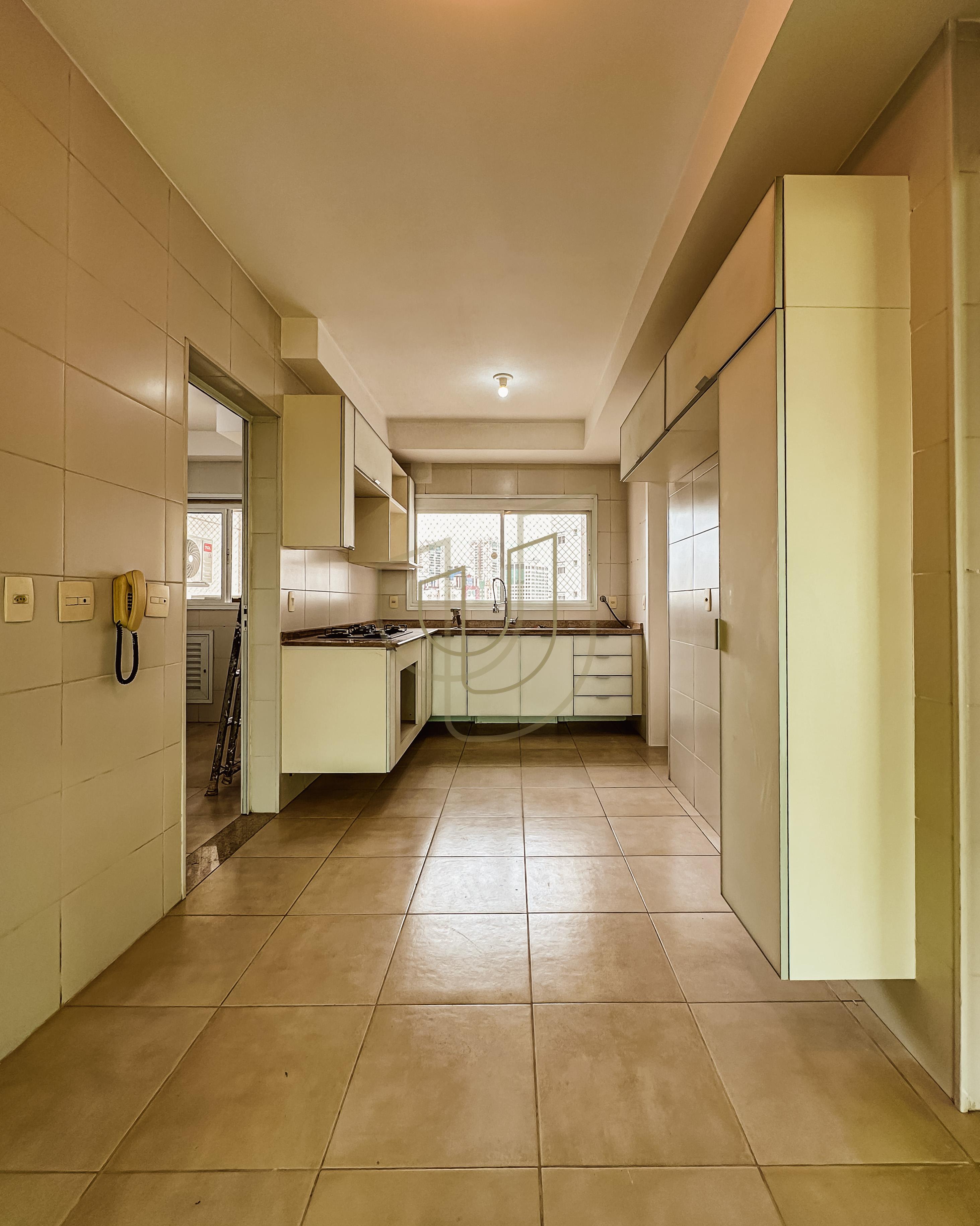 Apartamento de 190m&sup2; e 4 Dormit&oacute;rios p/ Loca&ccedil;&atilde;o no Helbor Belvedere - Jardim das Colinas  São José dos Campos - 