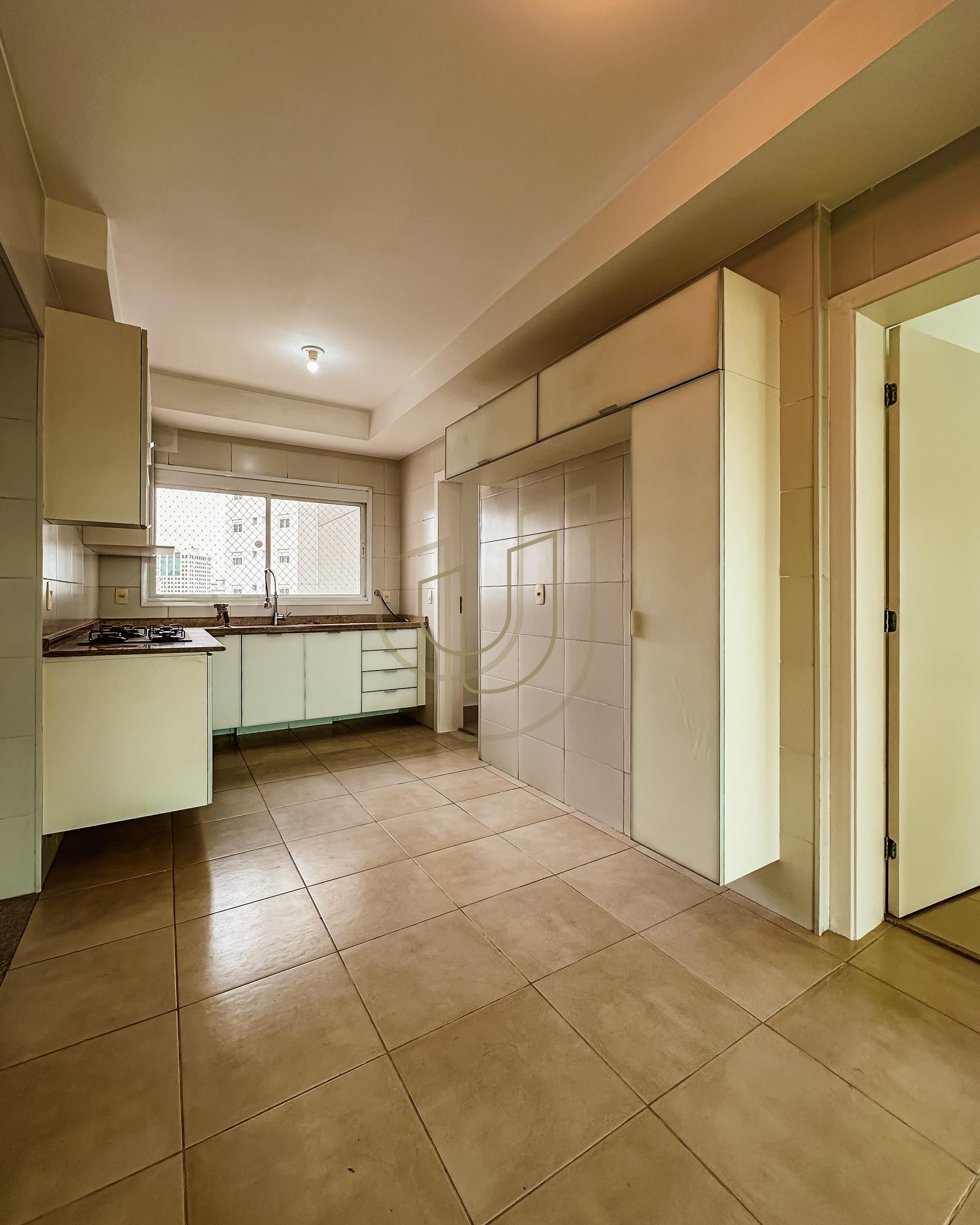 Apartamento de 190m&sup2; e 4 Dormit&oacute;rios p/ Loca&ccedil;&atilde;o no Helbor Belvedere - Jardim das Colinas  São José dos Campos - 