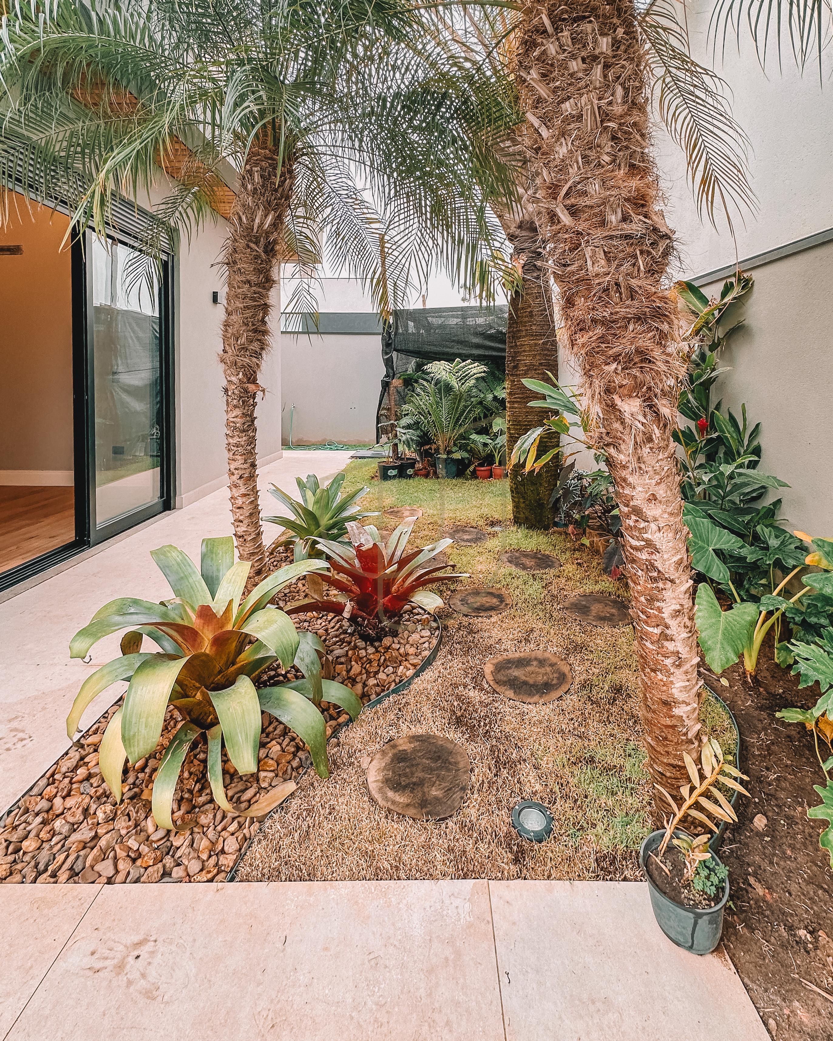 Casa sofisticada com projeto &uacute;nico e 4 Quartos no Alphaville - S&atilde;o Jos&eacute; dos Campos/SP Rua dos Araças São José dos Campos - 