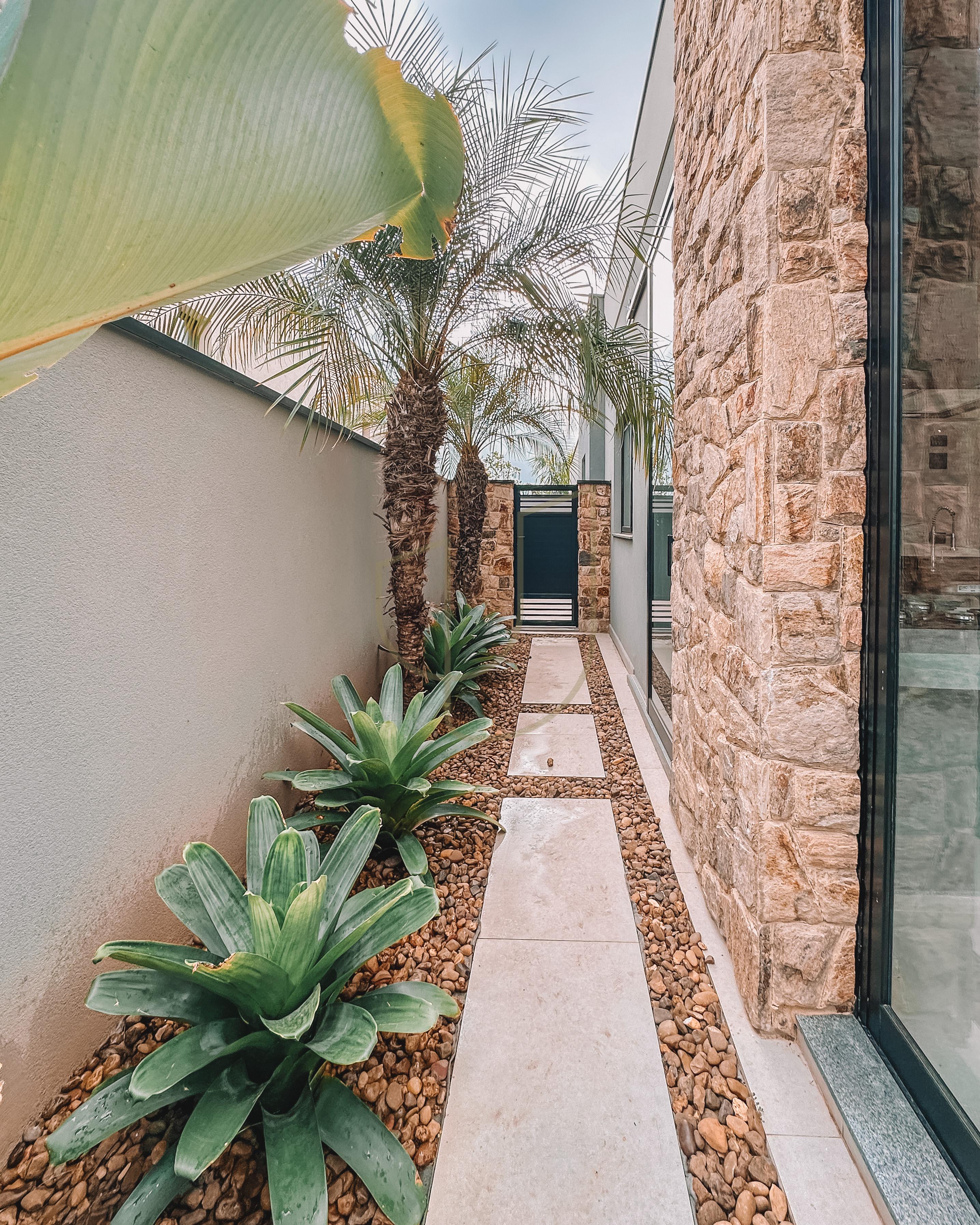 Casa sofisticada com projeto &uacute;nico e 4 Quartos no Alphaville - S&atilde;o Jos&eacute; dos Campos/SP Rua dos Araças São José dos Campos - 