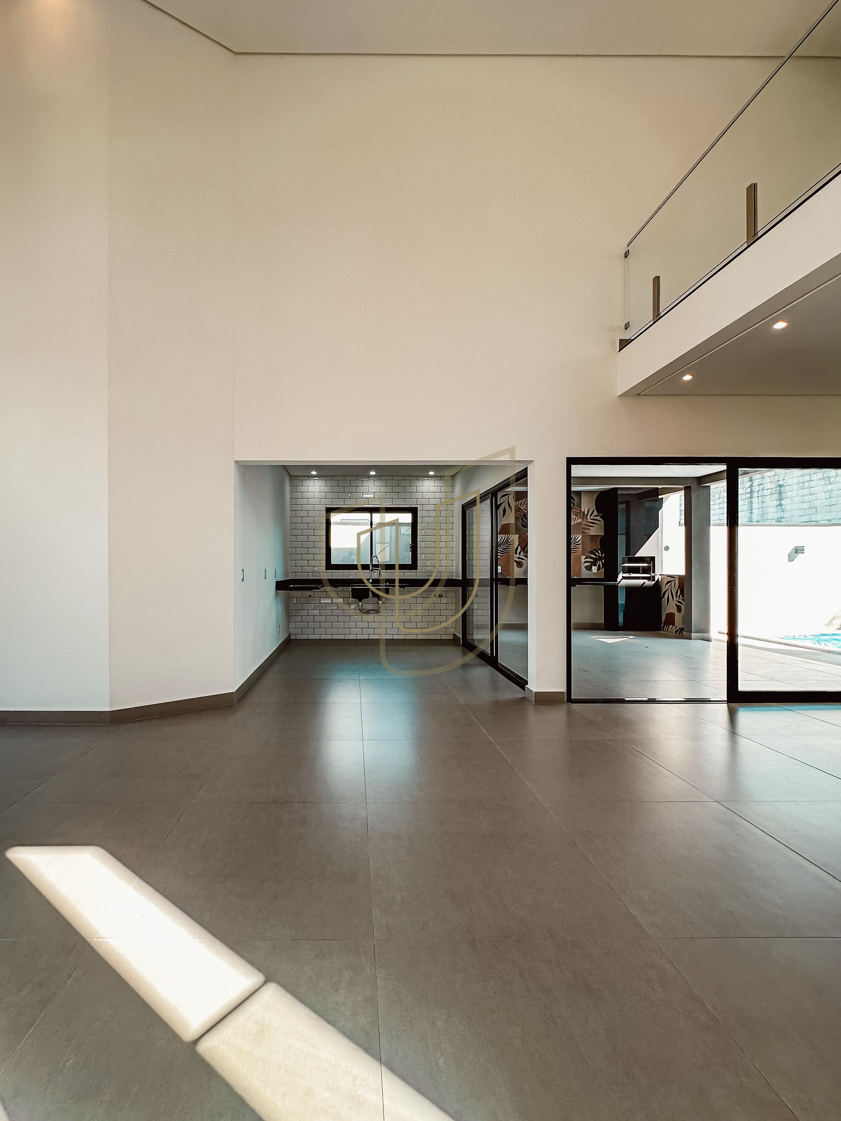 Sobrado sofisticado e moderno com 3 su&iacute;tes no Condom&iacute;nio Terras do Vale - Ca&ccedil;apava/SP  Caçapava - 