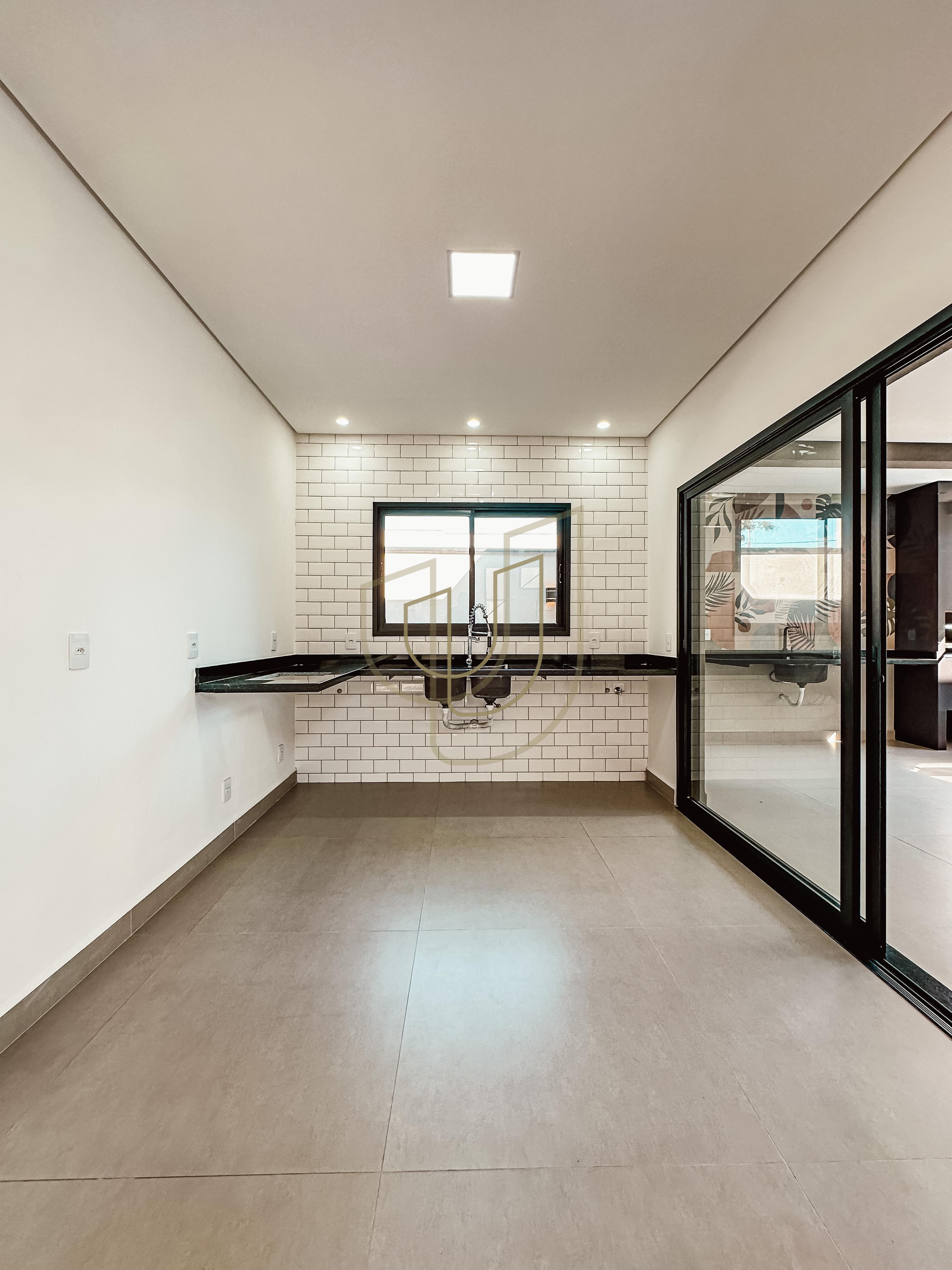 Sobrado sofisticado e moderno com 3 su&iacute;tes no Condom&iacute;nio Terras do Vale - Ca&ccedil;apava/SP  Caçapava - 