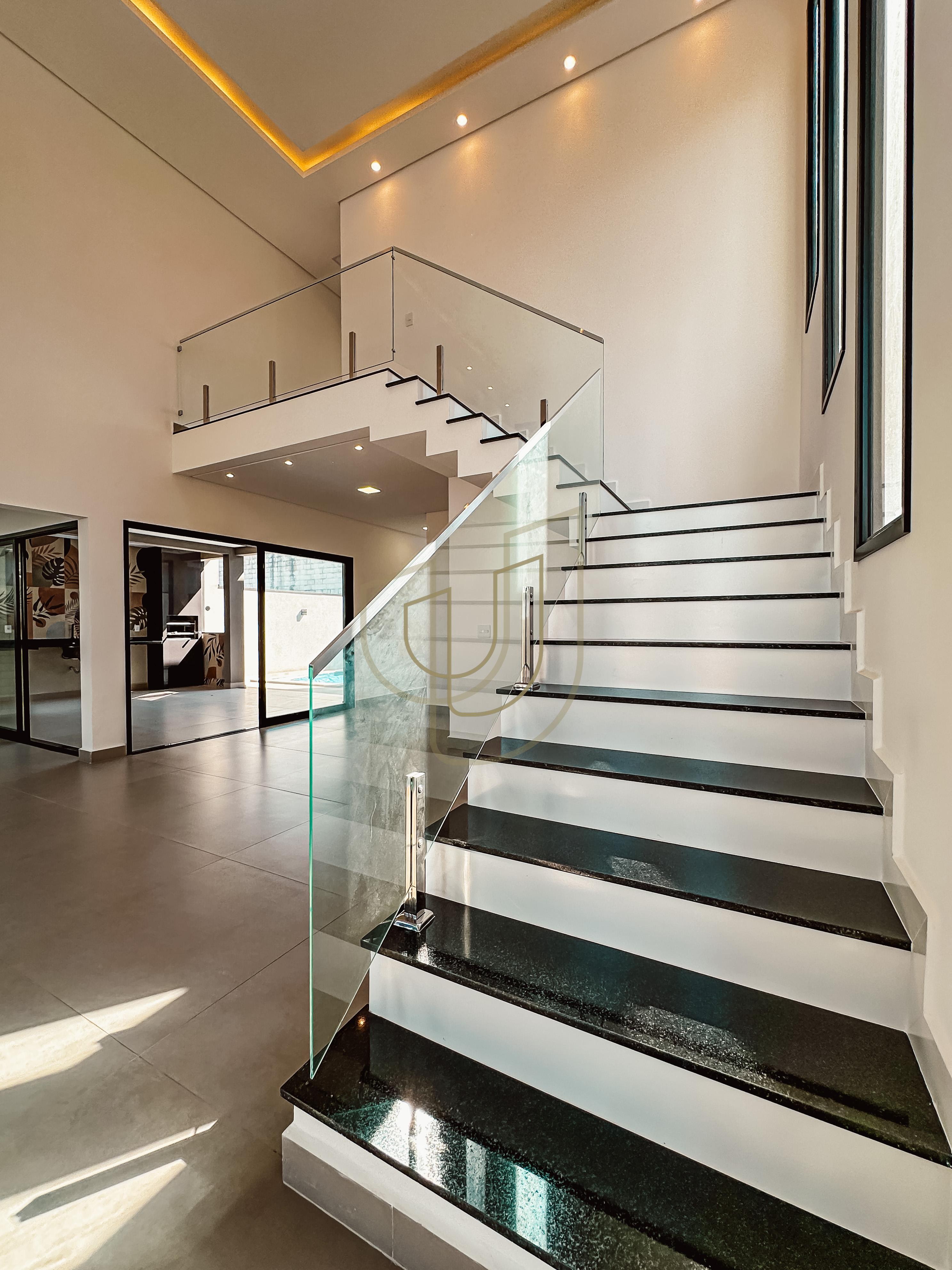 Sobrado sofisticado e moderno com 3 su&iacute;tes no Condom&iacute;nio Terras do Vale - Ca&ccedil;apava/SP  Caçapava - 