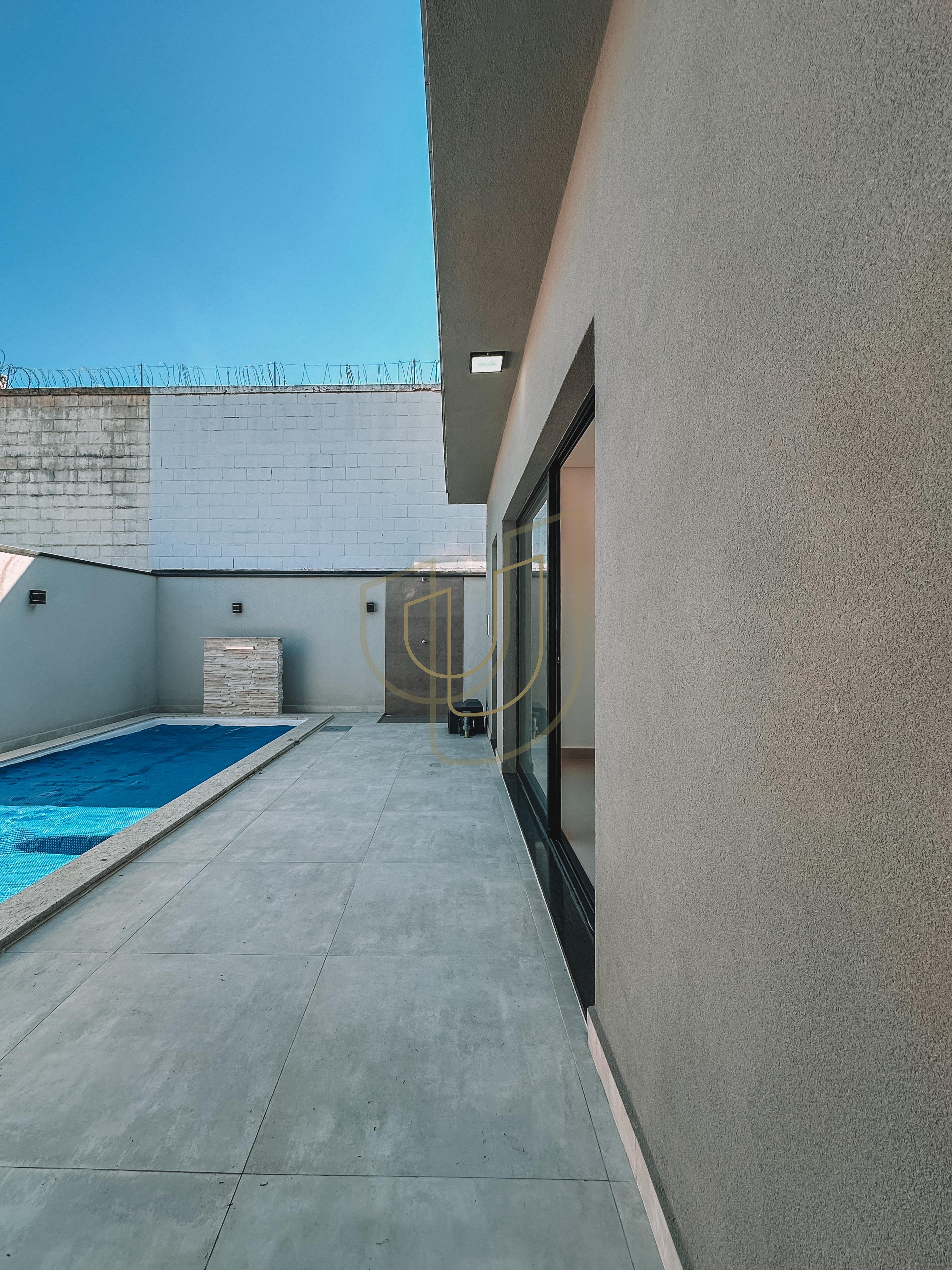 Sobrado sofisticado e moderno com 3 su&iacute;tes no Condom&iacute;nio Terras do Vale - Ca&ccedil;apava/SP  Caçapava - 