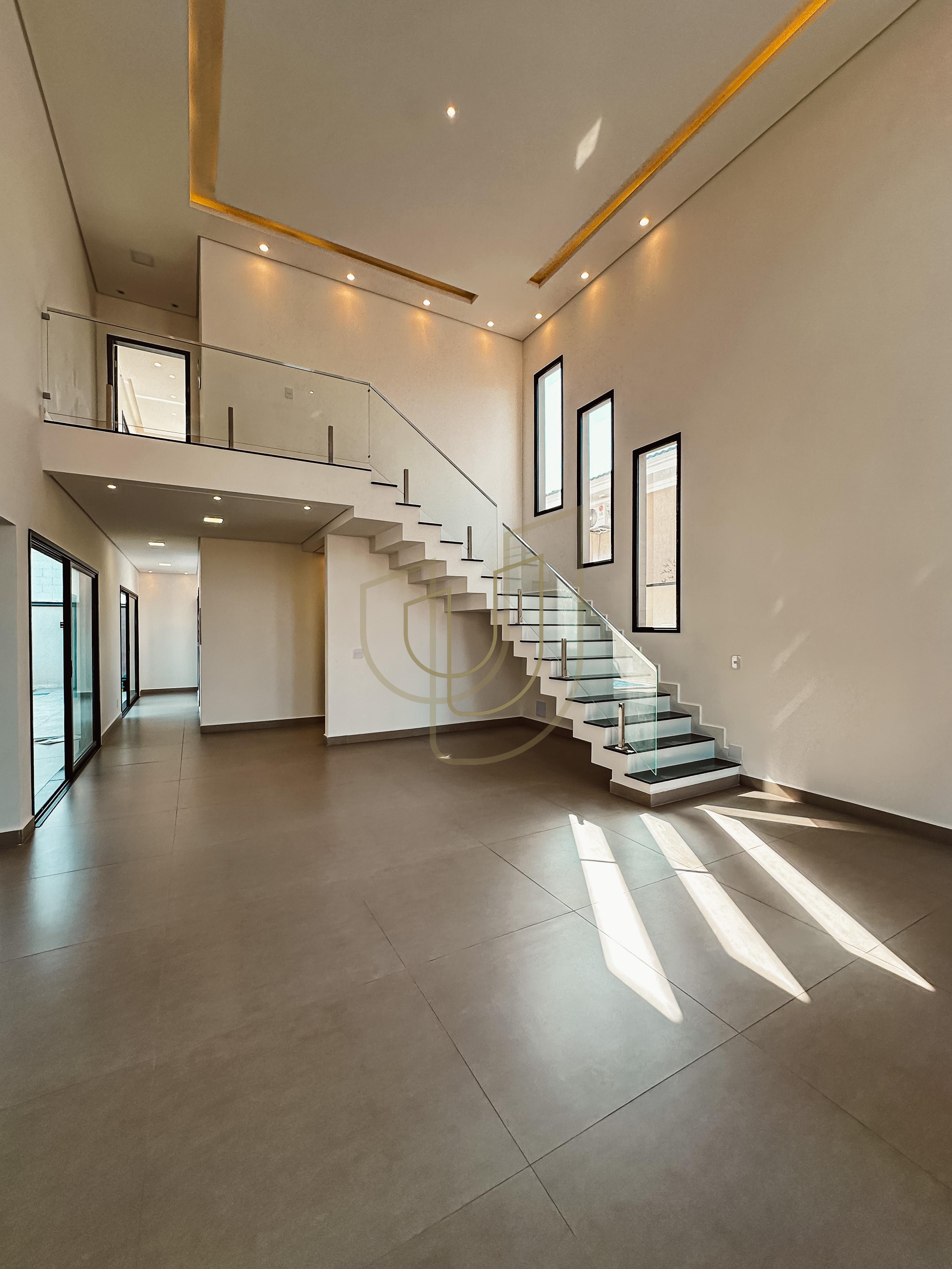 Sobrado sofisticado e moderno com 3 su&iacute;tes no Condom&iacute;nio Terras do Vale - Ca&ccedil;apava/SP  Caçapava - 