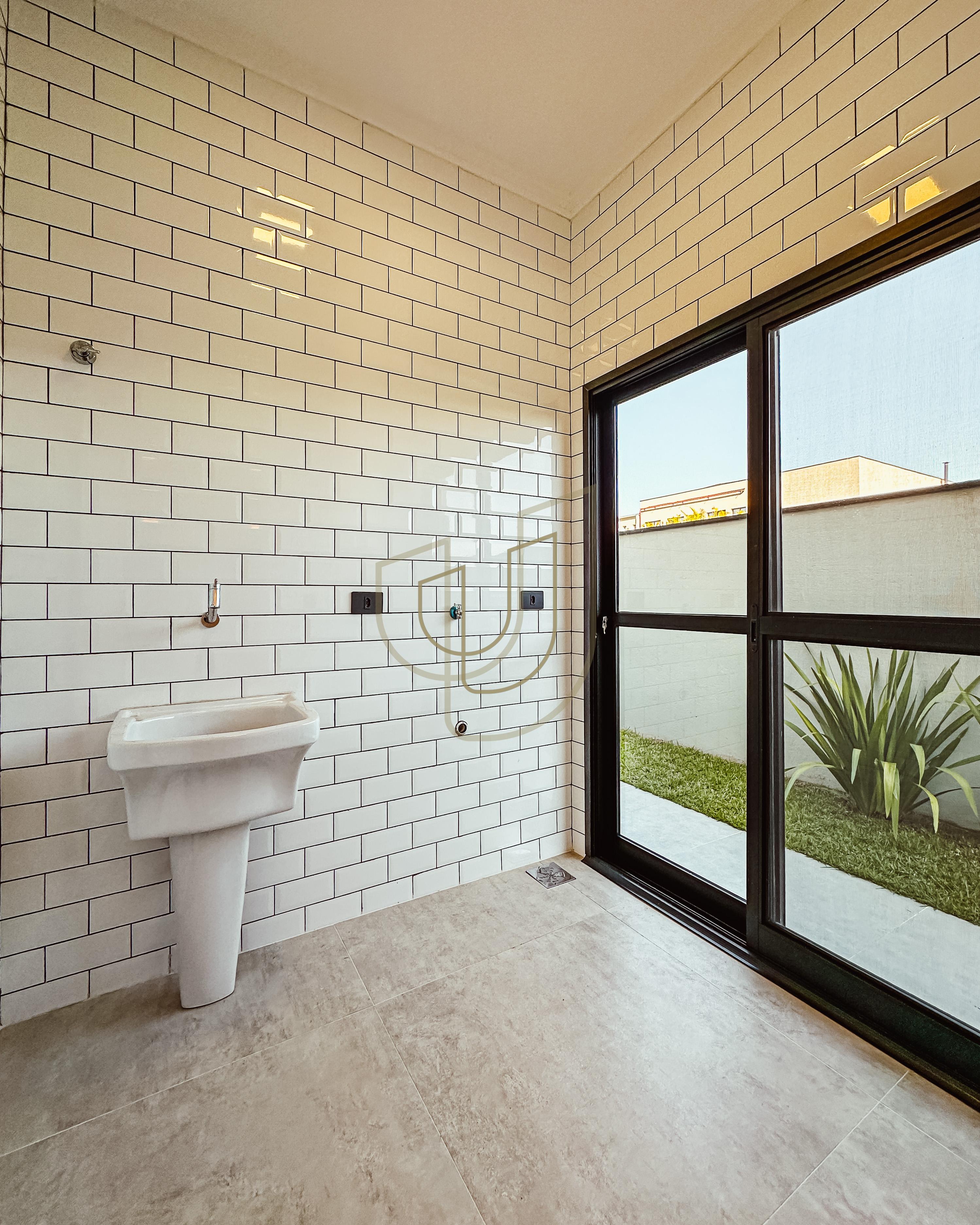 Casa T&eacute;rrea com 4 Su&iacute;tes no Colinas do Paratehy Norte - Urbanova - S&atilde;o Jos&eacute; dos Campos/SP  São José dos Campos - 