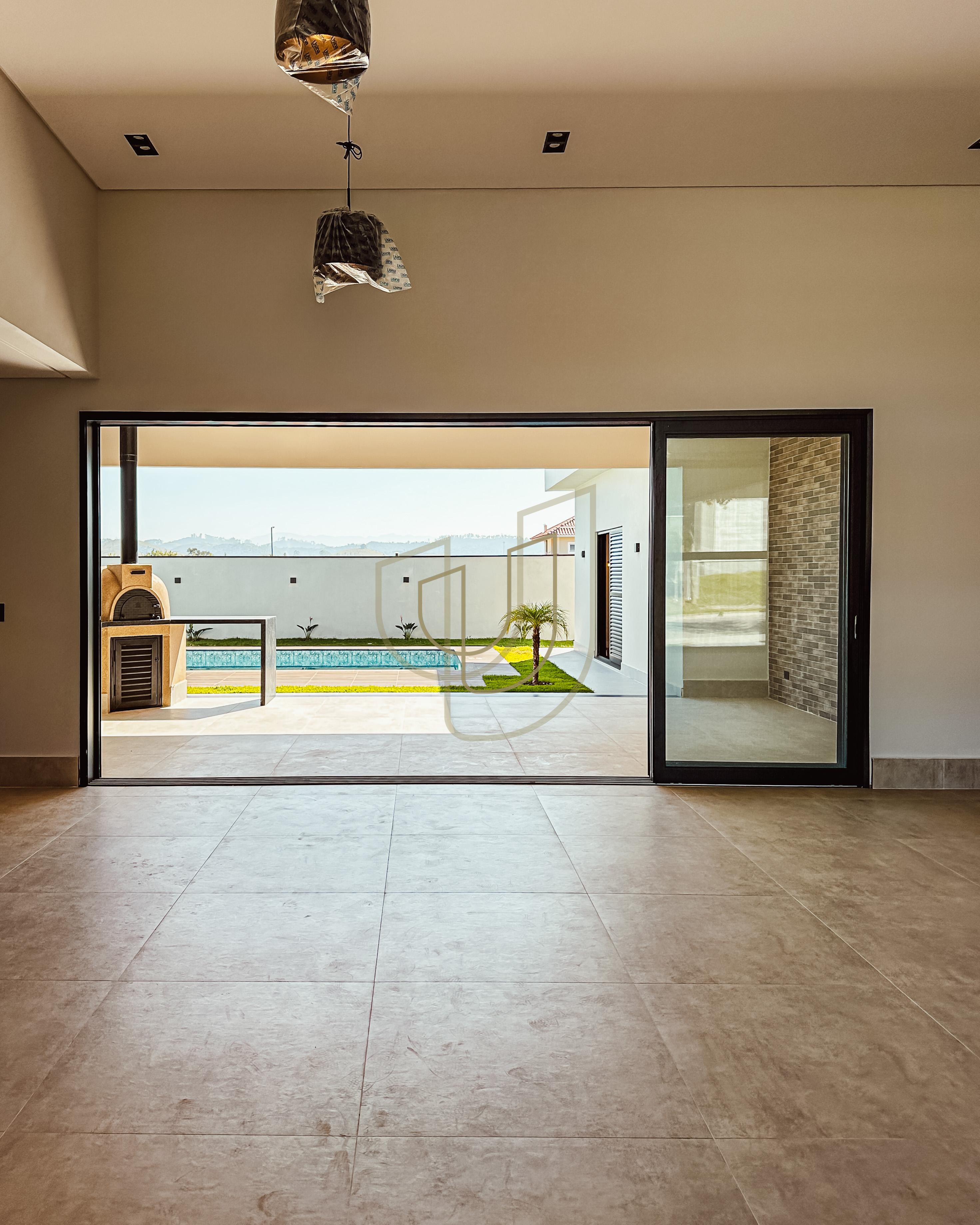 Casa T&eacute;rrea com 4 Su&iacute;tes no Colinas do Paratehy Norte - Urbanova - S&atilde;o Jos&eacute; dos Campos/SP  São José dos Campos - 