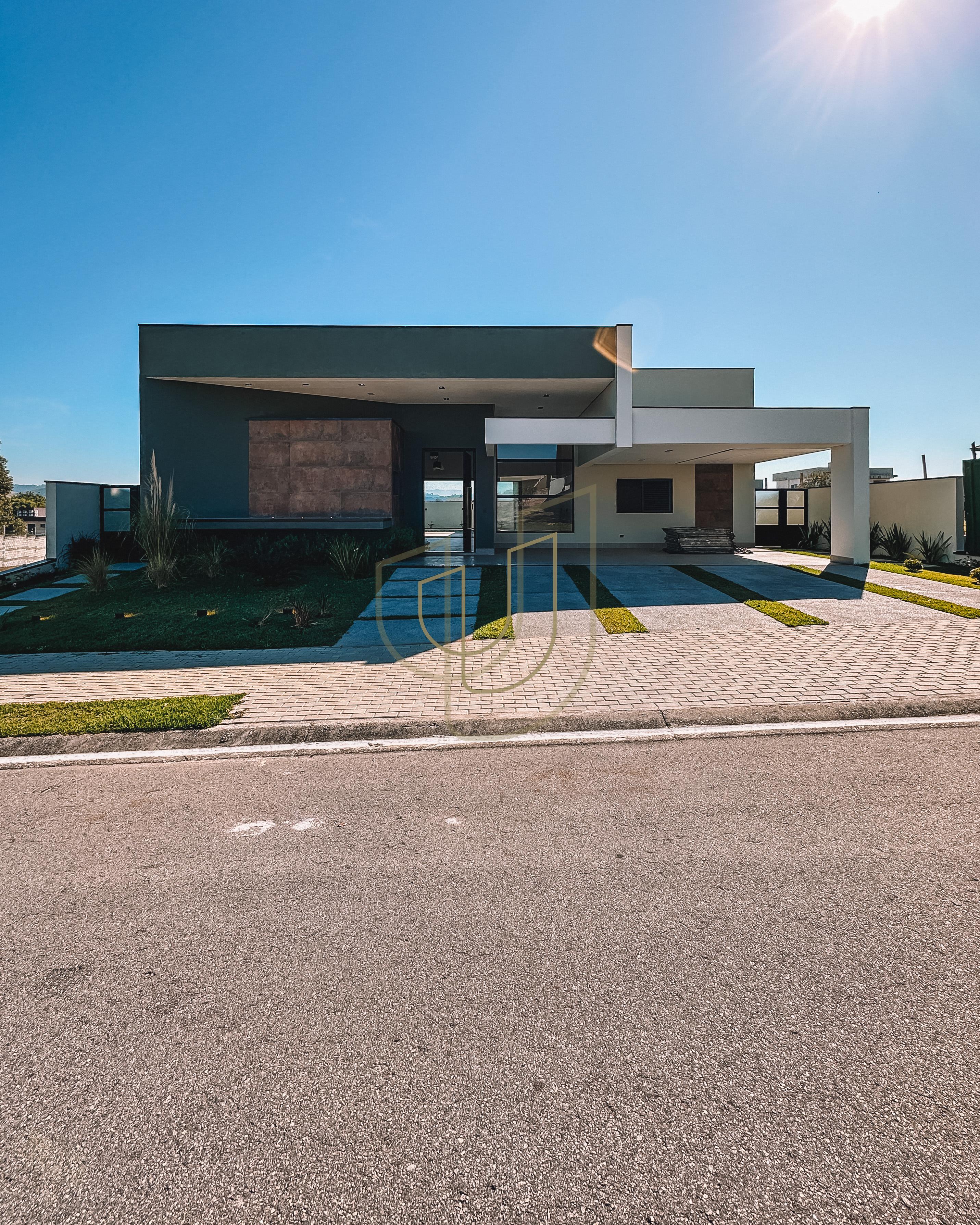 Casa T&eacute;rrea com 4 Su&iacute;tes no Colinas do Paratehy Norte - Urbanova - S&atilde;o Jos&eacute; dos Campos/SP  São José dos Campos - 