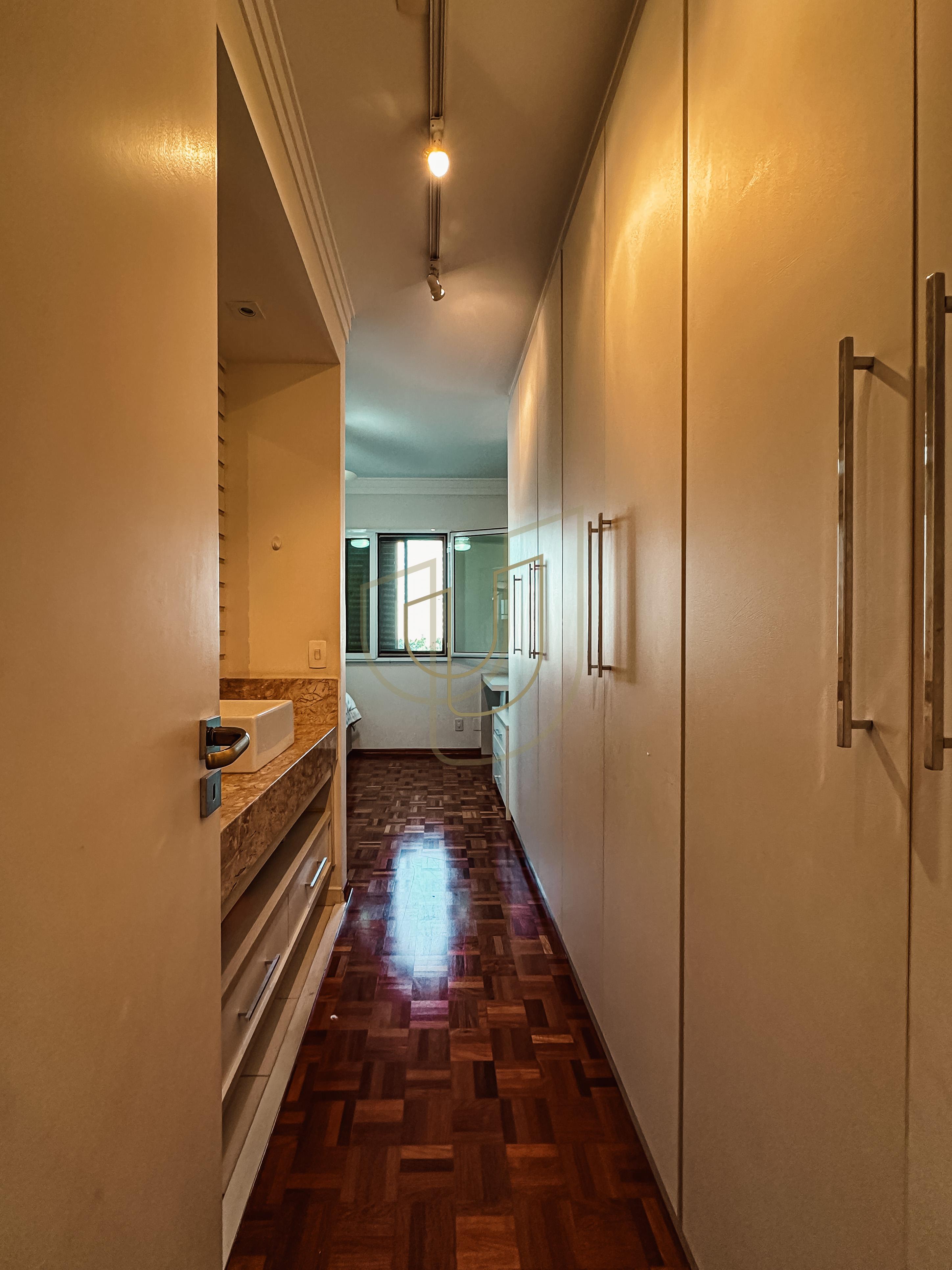 Apartamento com 3 Dormit&oacute;rios a venda no Edif&iacute;cio Villa D'Aldeia - Vila Adyana  São José dos Campos - 