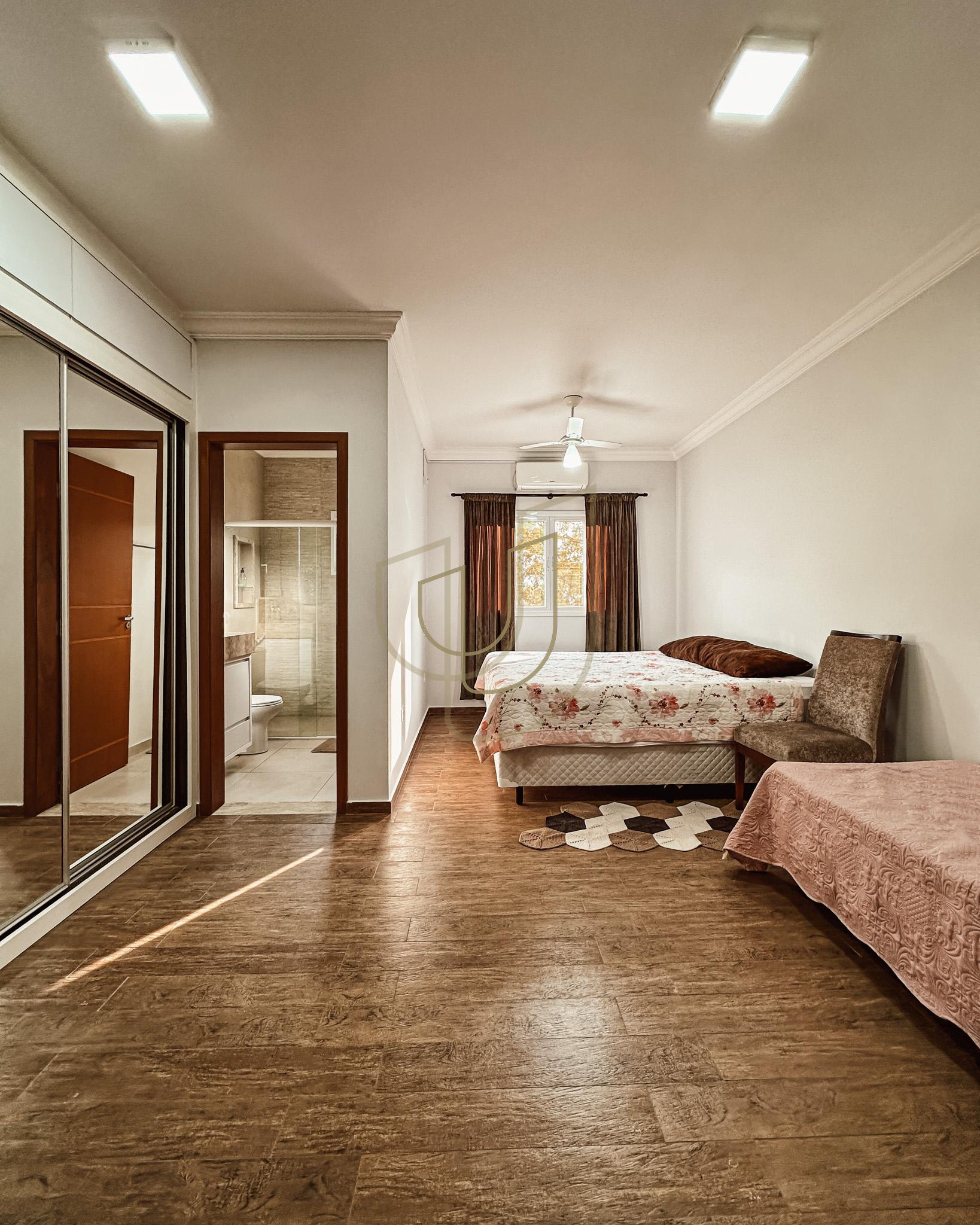 Sobrado sofisticado e com 4 su&iacute;tes em no Recanto Santa B&aacute;rbara - Jambeiro/SP  JAMBEIRO - 