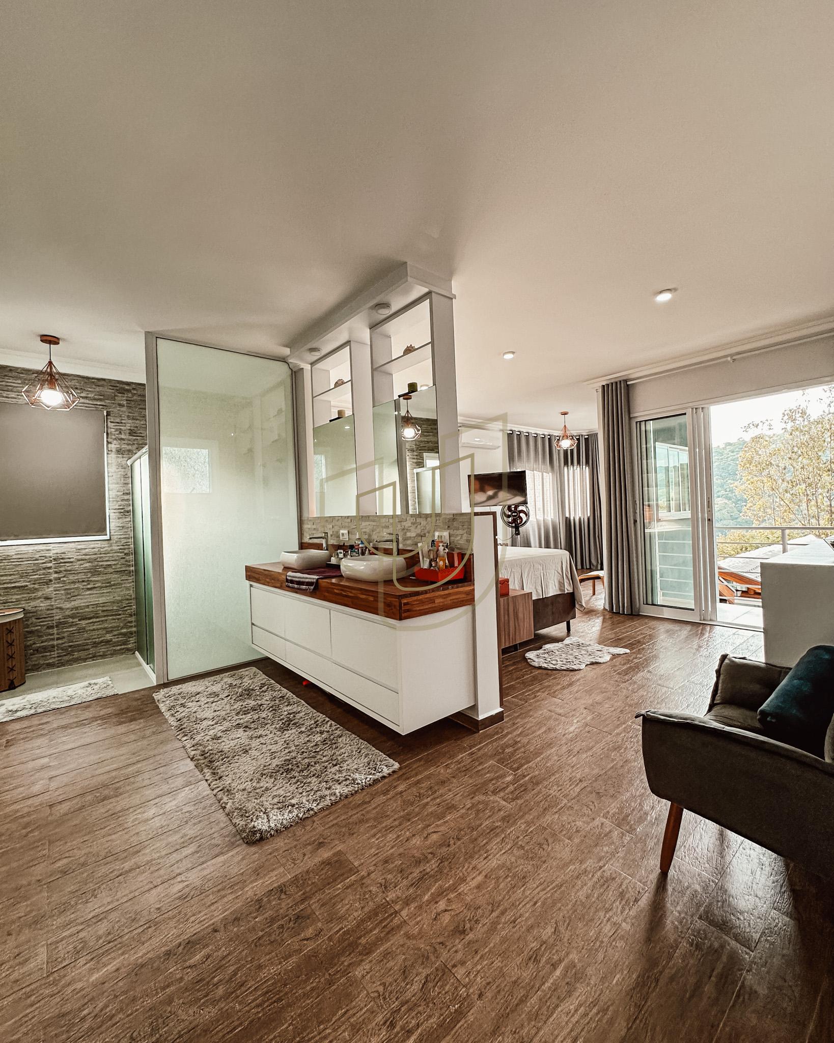 Sobrado sofisticado e com 4 su&iacute;tes em no Recanto Santa B&aacute;rbara - Jambeiro/SP  JAMBEIRO - 