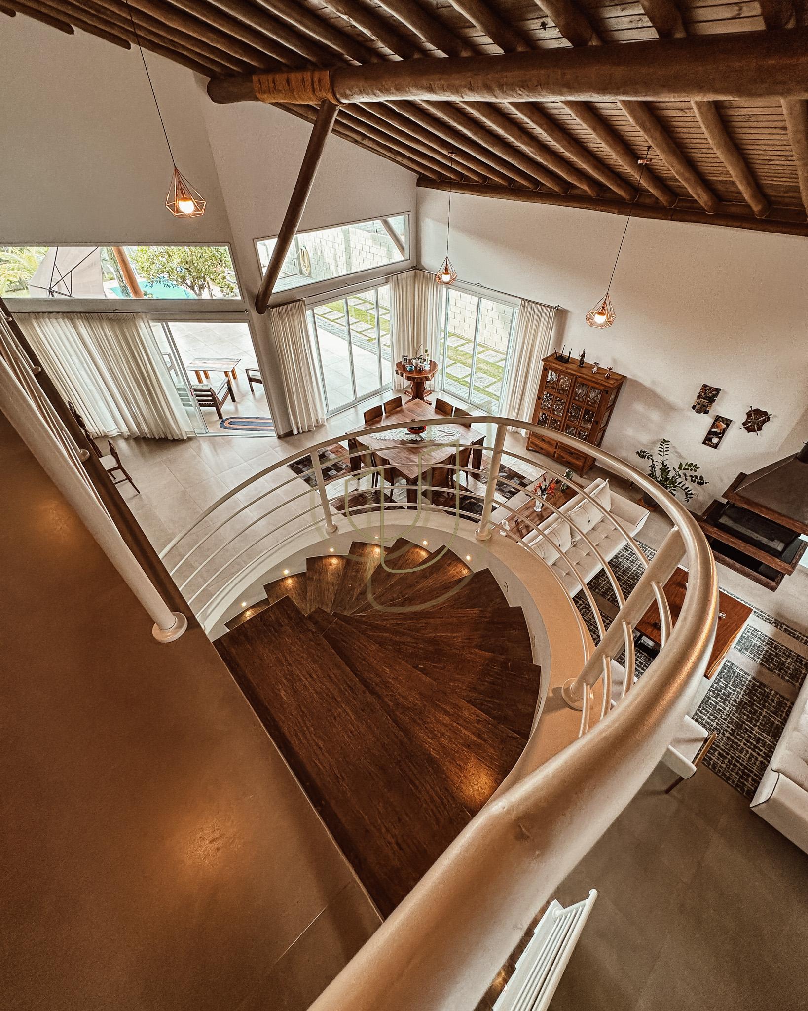 Sobrado sofisticado e com 4 su&iacute;tes em no Recanto Santa B&aacute;rbara - Jambeiro/SP  JAMBEIRO - 