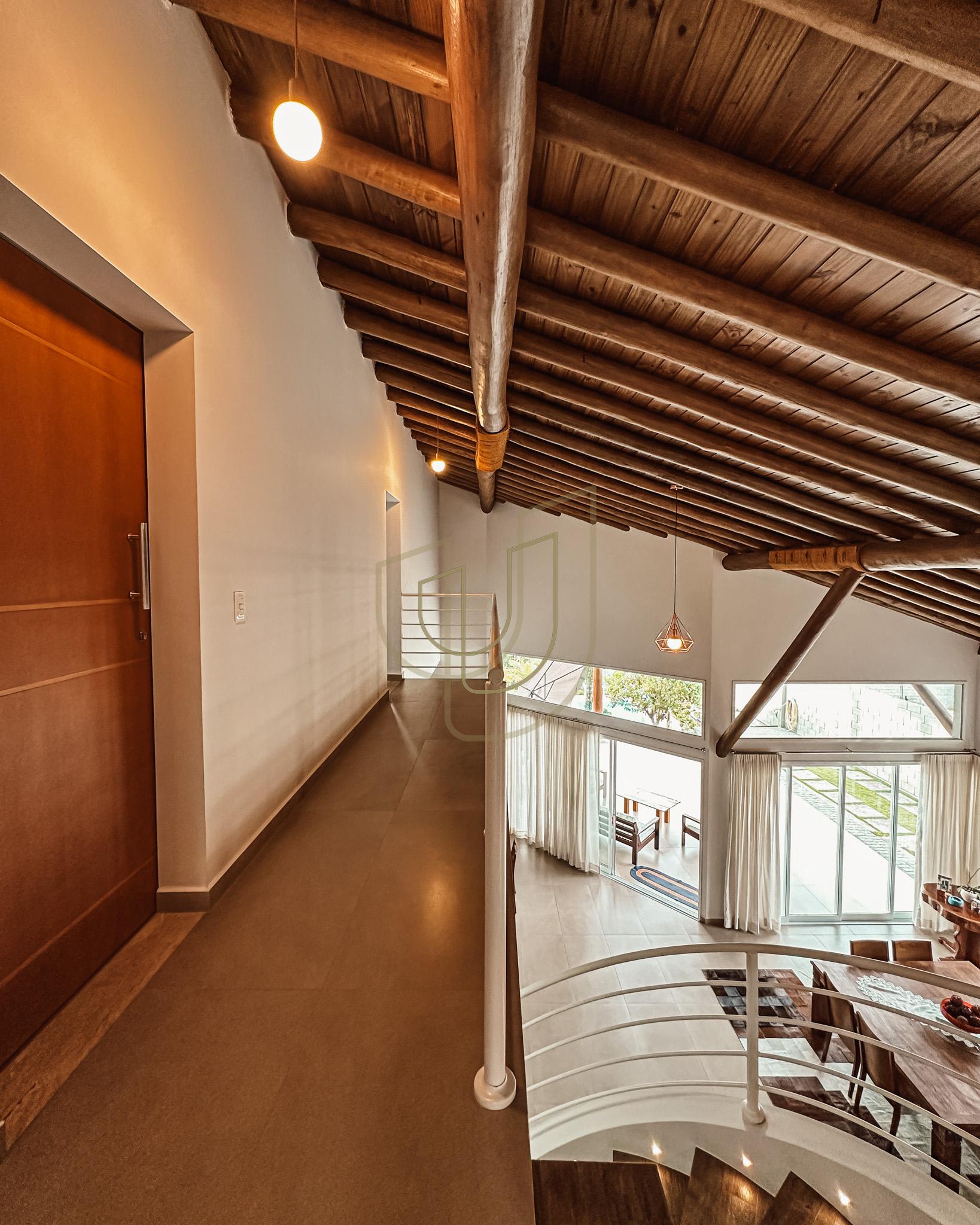 Sobrado sofisticado e com 4 su&iacute;tes em no Recanto Santa B&aacute;rbara - Jambeiro/SP  JAMBEIRO - 