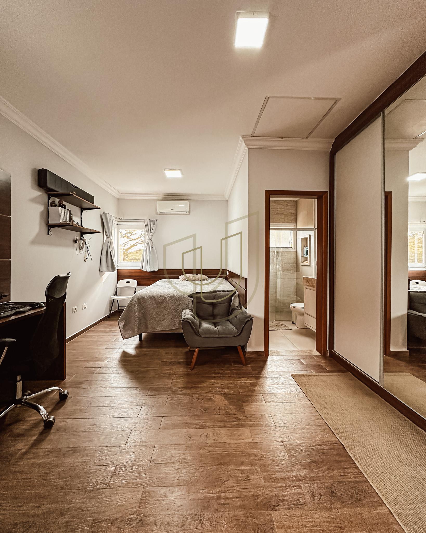 Sobrado sofisticado e com 4 su&iacute;tes em no Recanto Santa B&aacute;rbara - Jambeiro/SP  JAMBEIRO - 