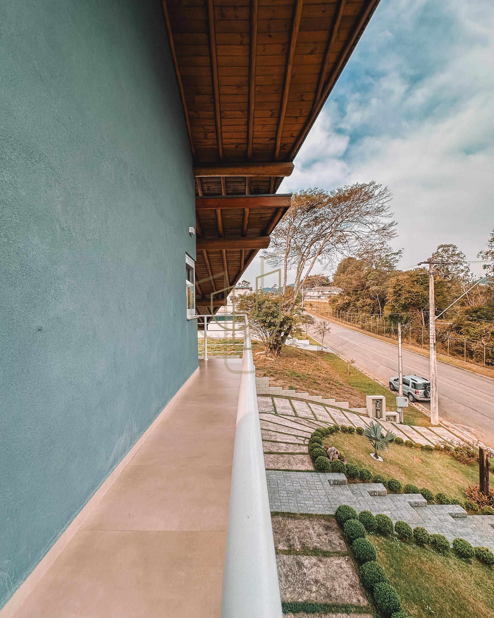 Sobrado sofisticado e com 4 su&iacute;tes em no Recanto Santa B&aacute;rbara - Jambeiro/SP  JAMBEIRO - 