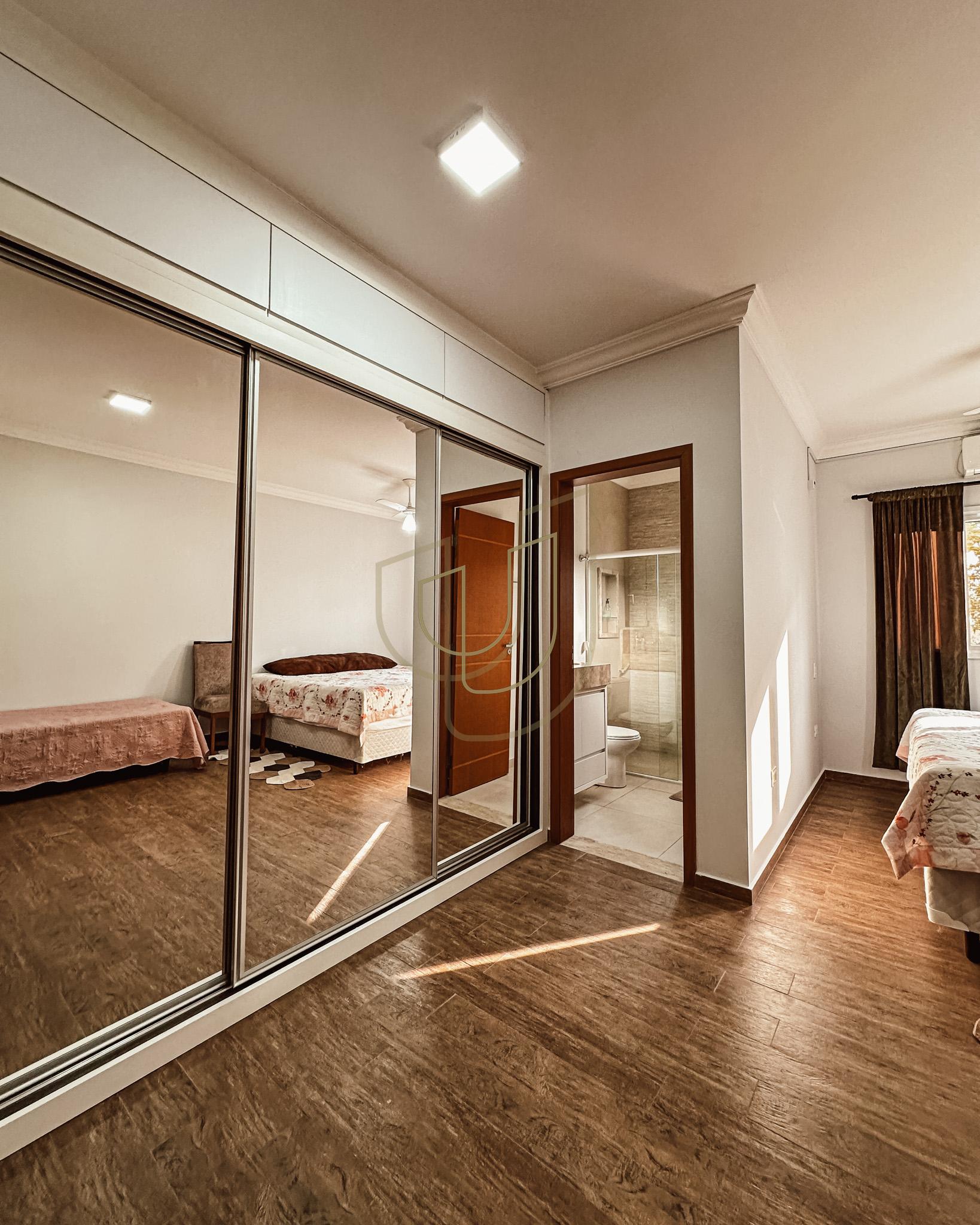 Sobrado sofisticado e com 4 su&iacute;tes em no Recanto Santa B&aacute;rbara - Jambeiro/SP  JAMBEIRO - 