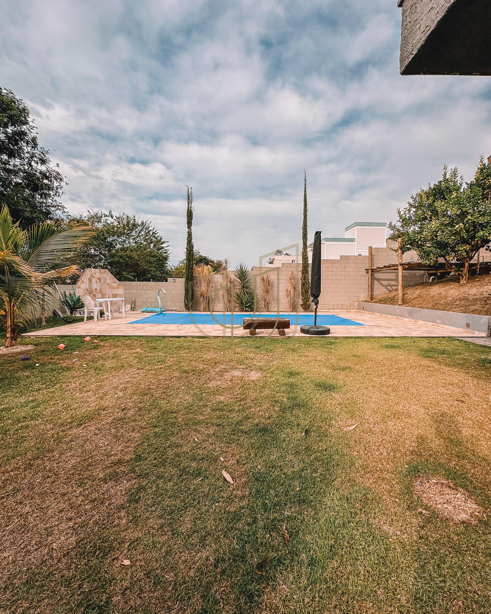 Sobrado sofisticado e com 4 su&iacute;tes em no Recanto Santa B&aacute;rbara - Jambeiro/SP  JAMBEIRO - 