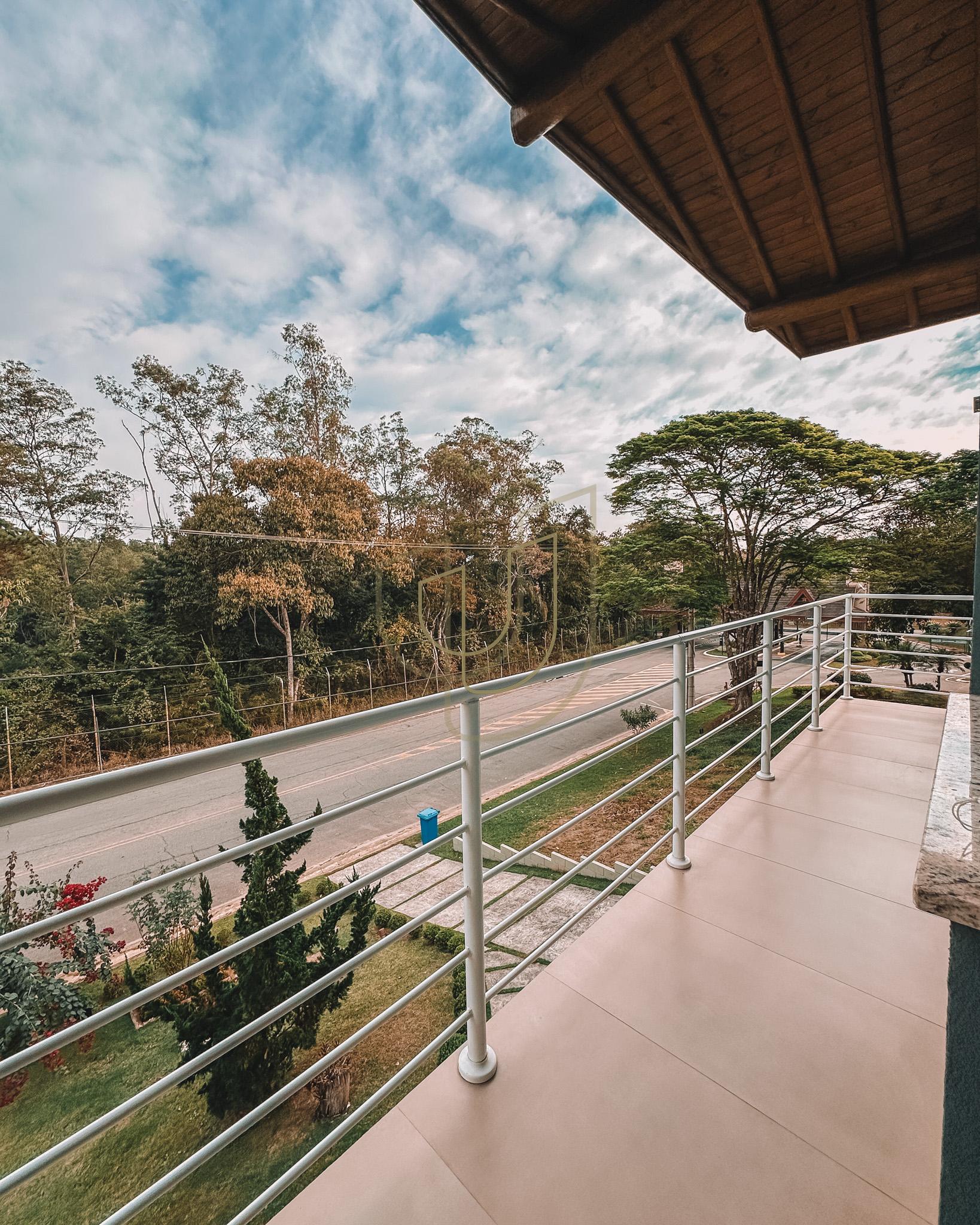 Sobrado sofisticado e com 4 su&iacute;tes em no Recanto Santa B&aacute;rbara - Jambeiro/SP  JAMBEIRO - 