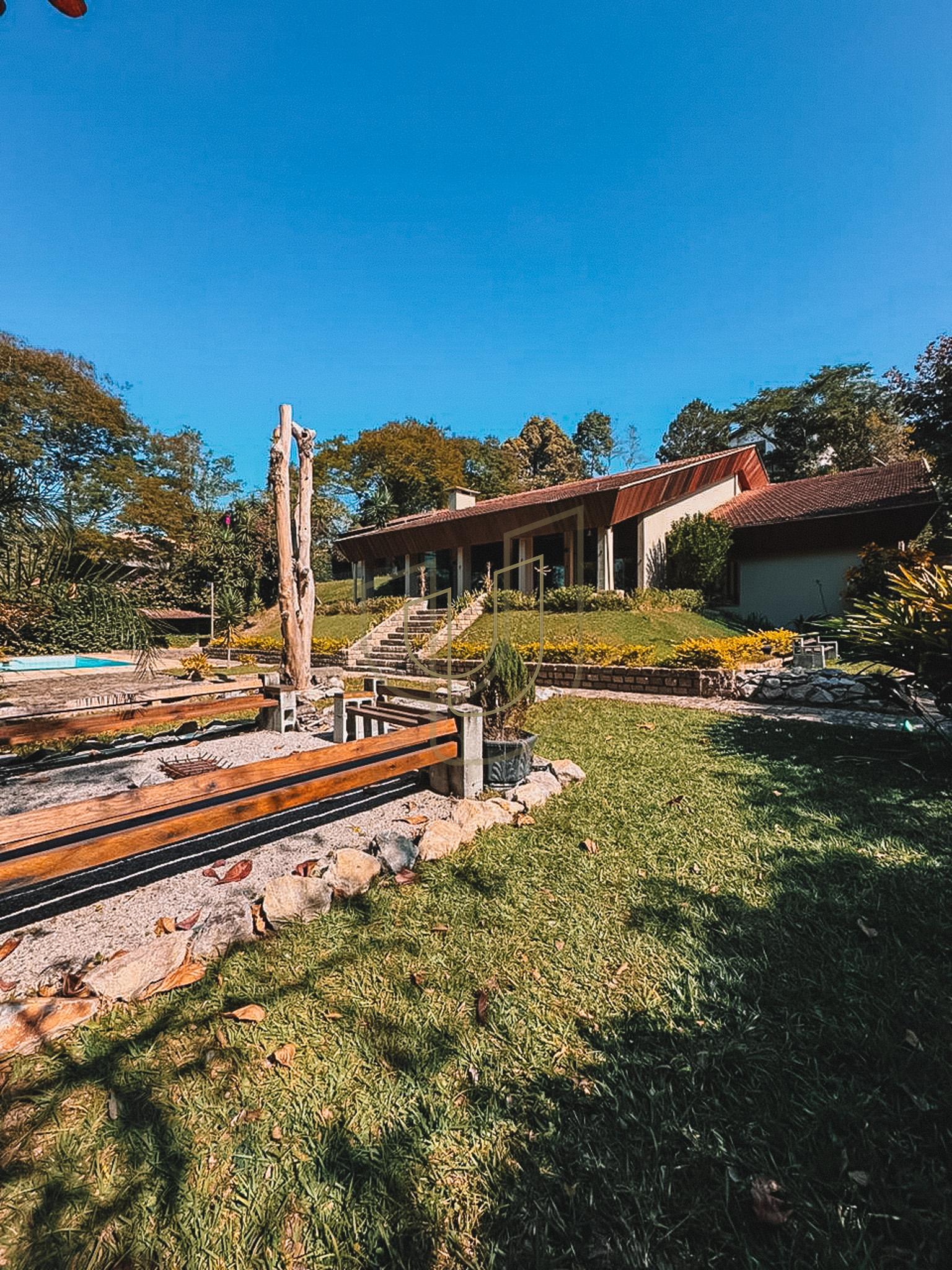 Mans&atilde;o de luxo com projeto exuberante no Quinta das Flores - S&atilde;o Jos&eacute; dos Campos/SP  São José dos Campos - 