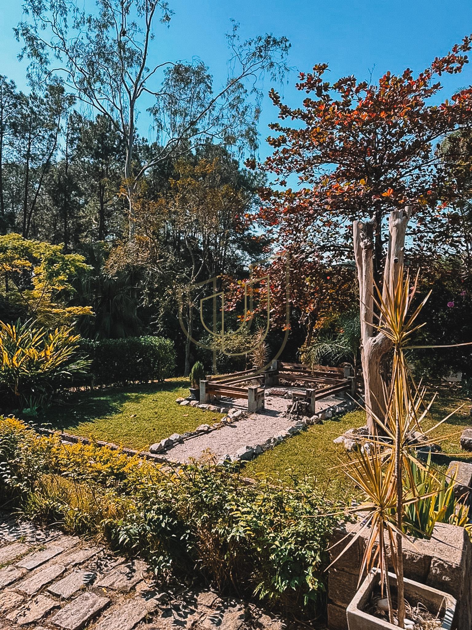 Mans&atilde;o de luxo com projeto exuberante no Quinta das Flores - S&atilde;o Jos&eacute; dos Campos/SP  São José dos Campos - 