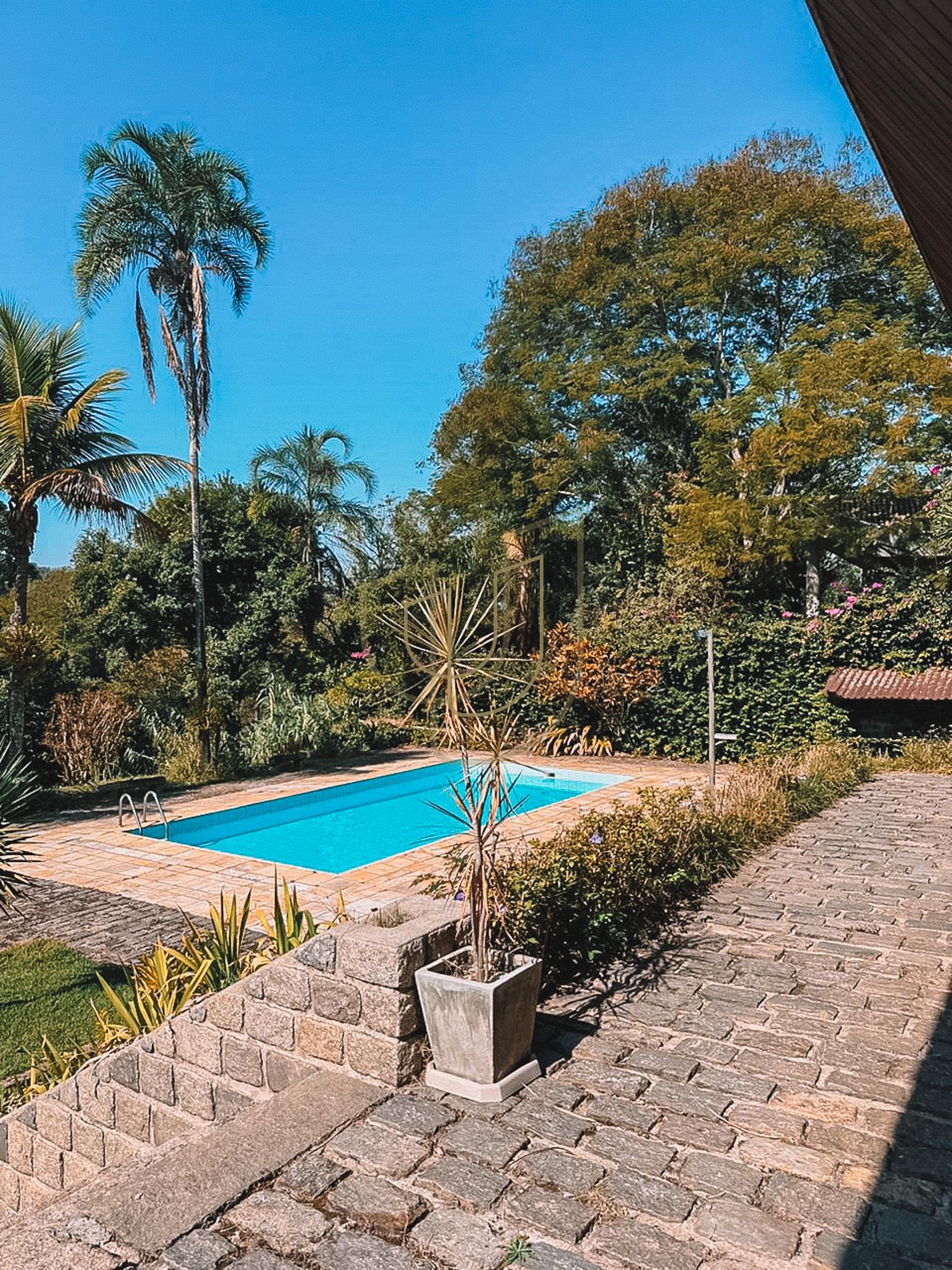 Mans&atilde;o de luxo com projeto exuberante no Quinta das Flores - S&atilde;o Jos&eacute; dos Campos/SP  São José dos Campos - 