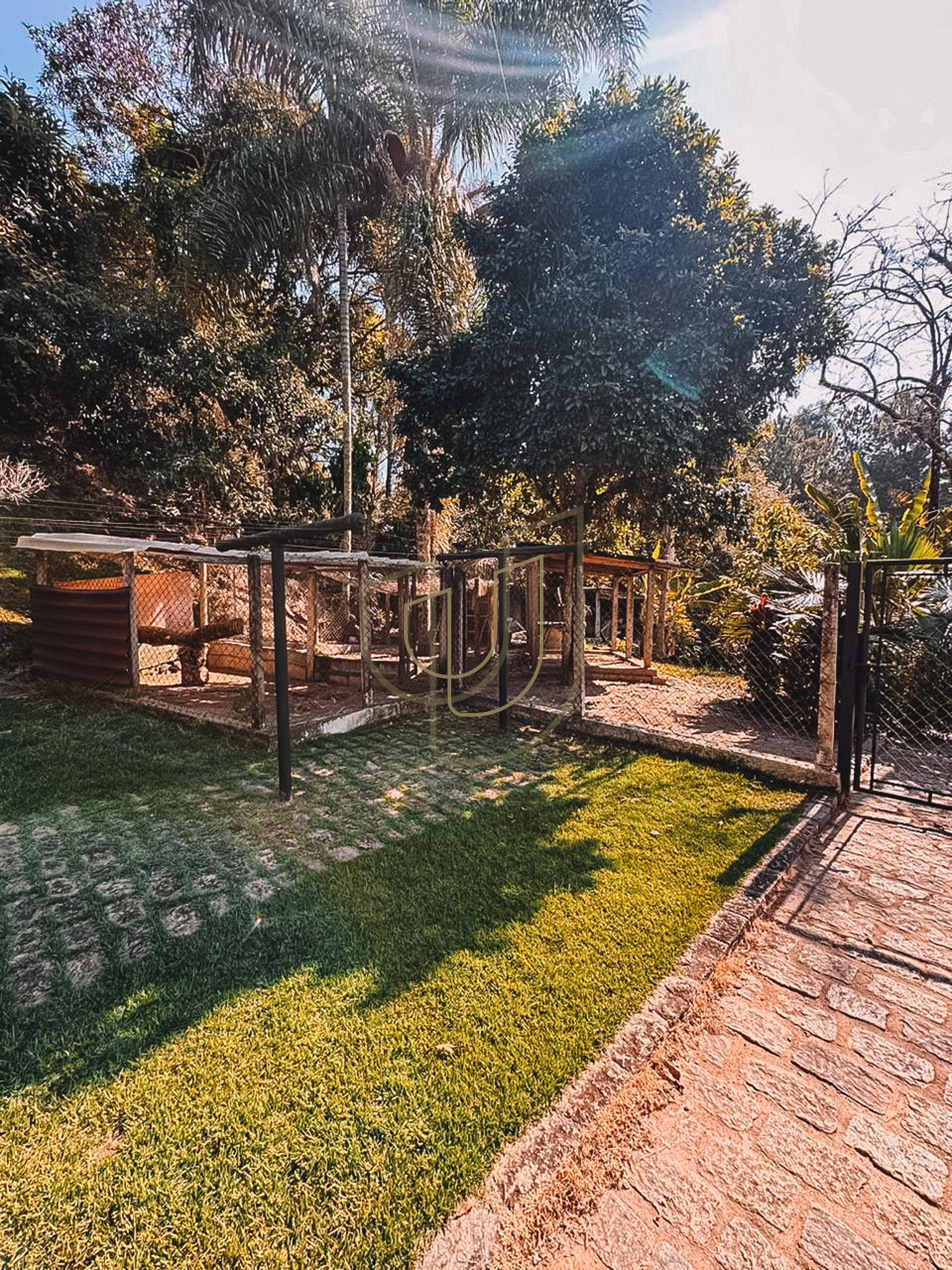 Mans&atilde;o de luxo com projeto exuberante no Quinta das Flores - S&atilde;o Jos&eacute; dos Campos/SP  São José dos Campos - 