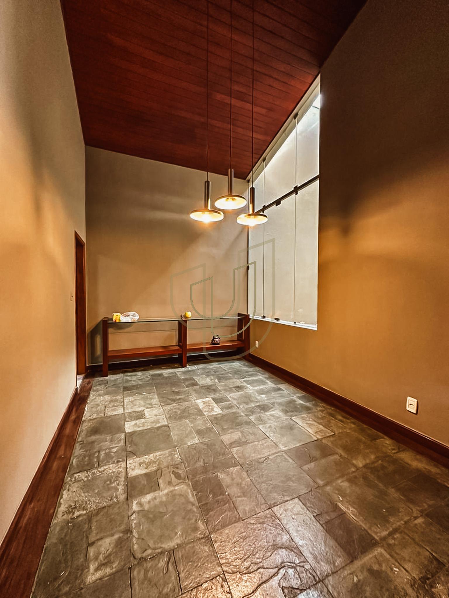 Mans&atilde;o de luxo com projeto exuberante no Quinta das Flores - S&atilde;o Jos&eacute; dos Campos/SP  São José dos Campos - 